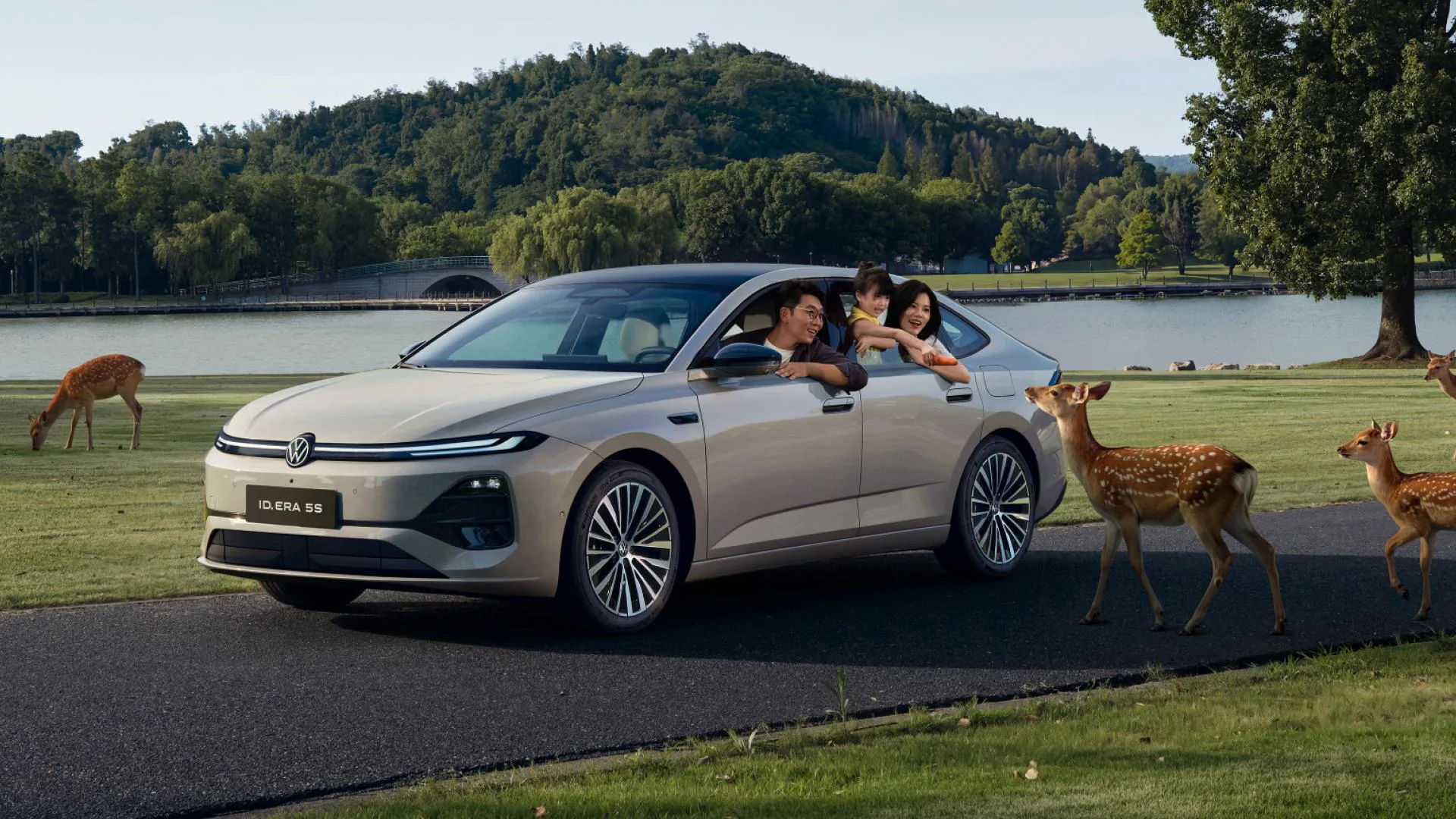 Volkswagen показал гибридный седан за $17 175