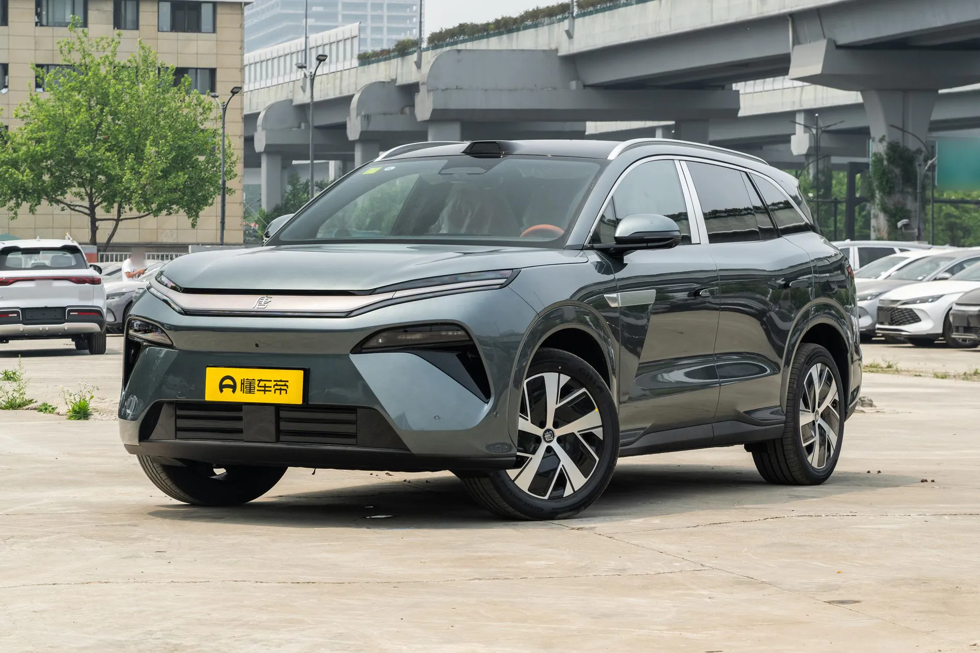 Tang L EV 670 KM RWD LiDAR Prestige