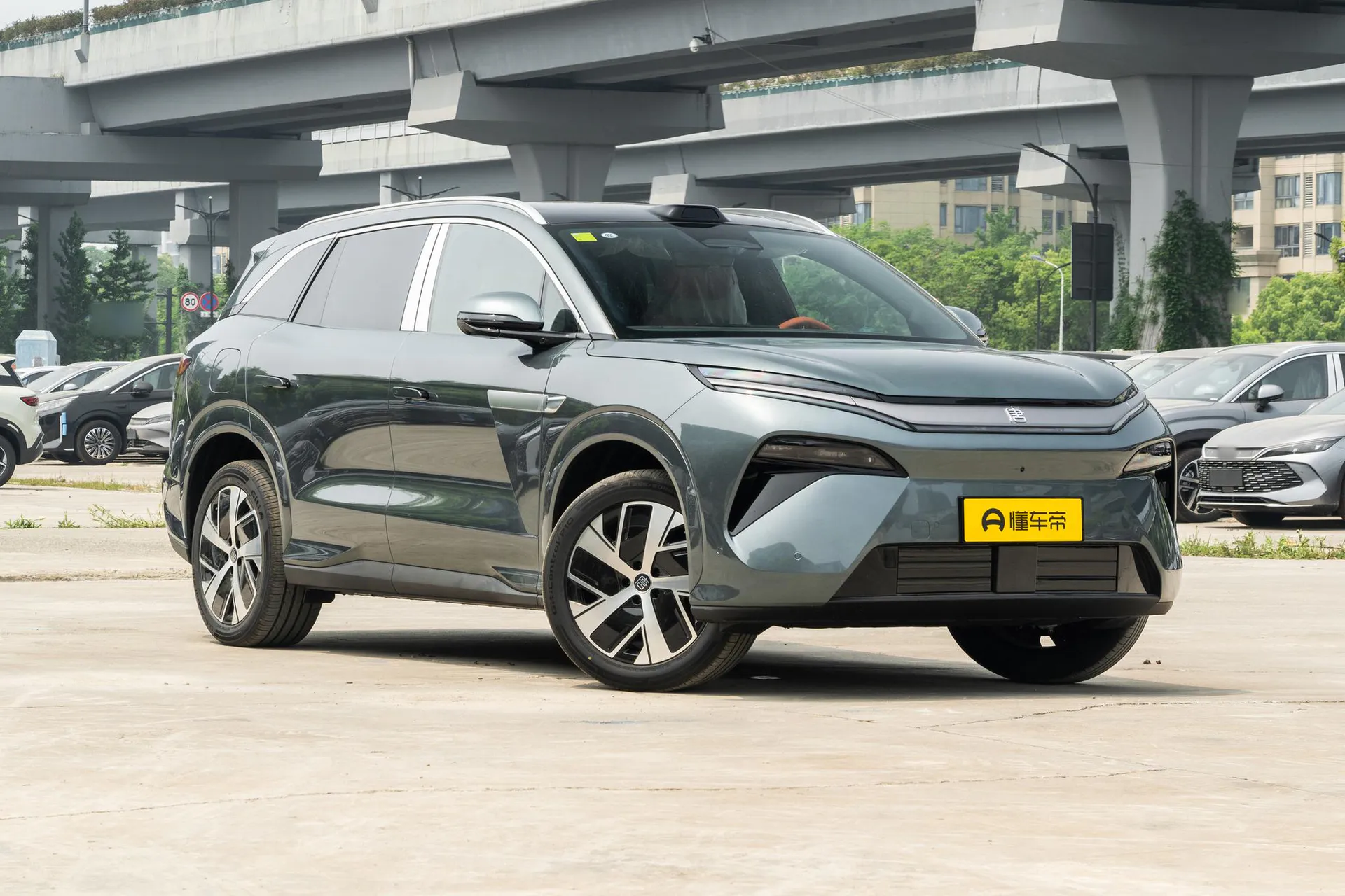  Tang L EV 670 KM RWD LiDAR Prestige