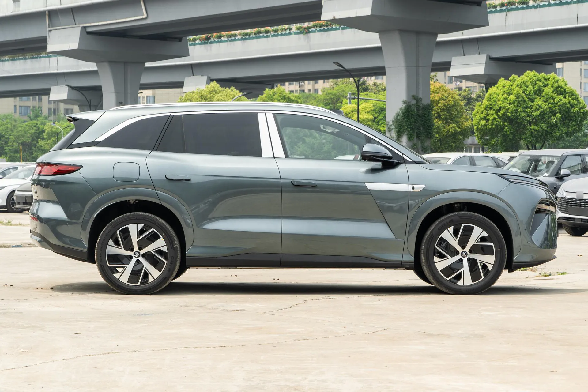  Tang L EV 670 KM RWD LiDAR Prestige