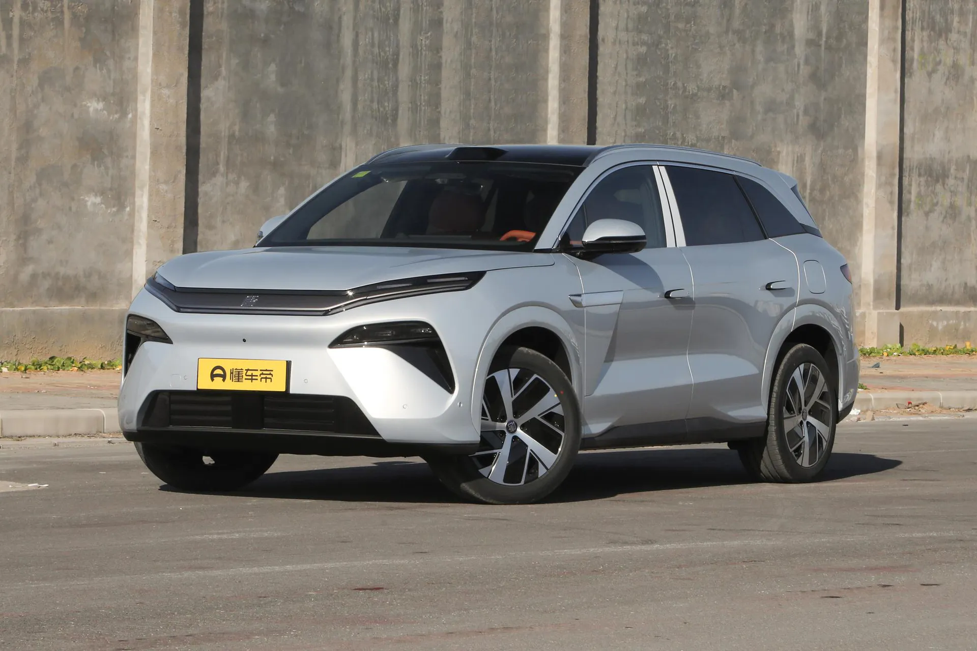  Tang L EV 670 KM RWD LiDAR Prestige