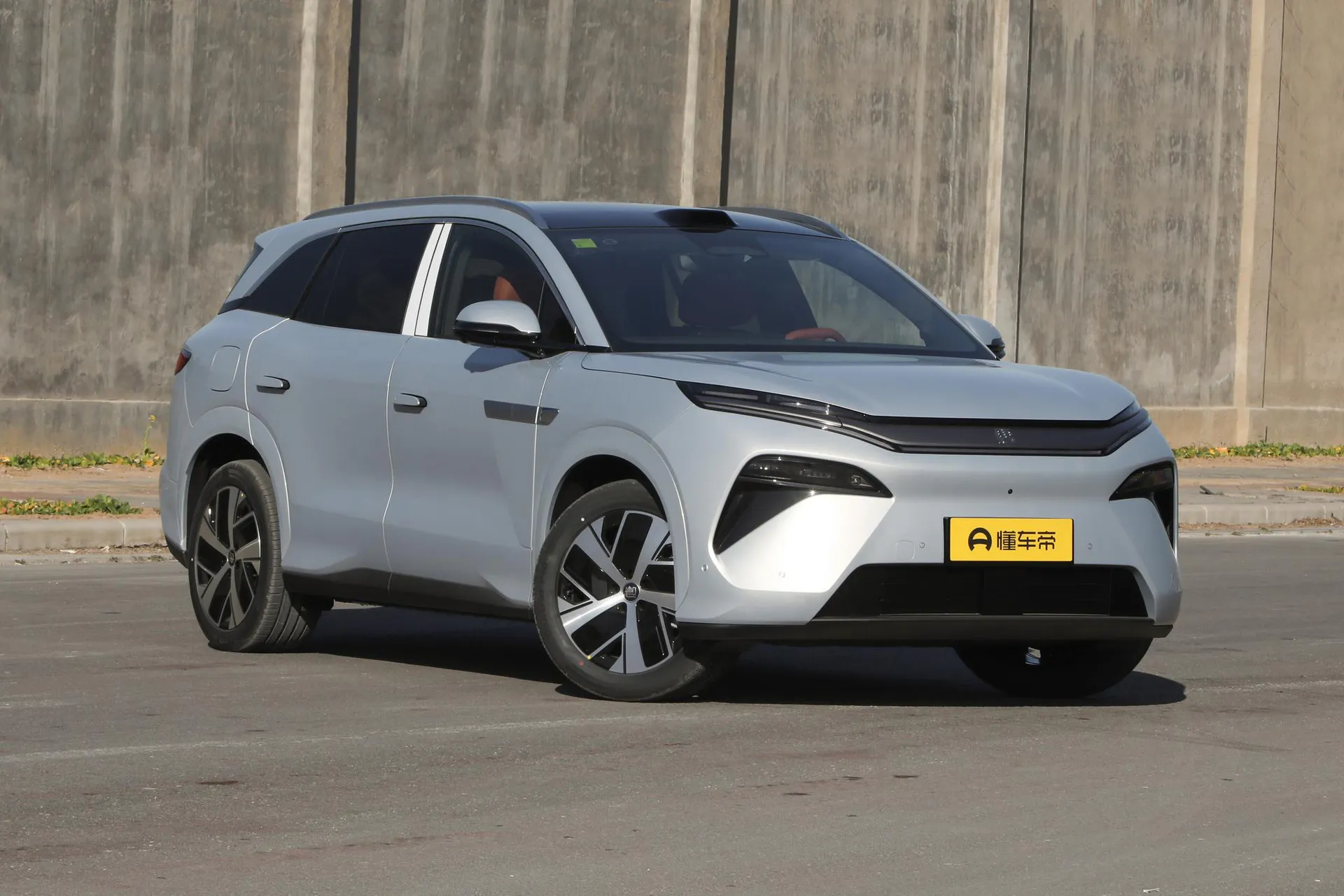  Tang L EV 670 KM RWD LiDAR Prestige