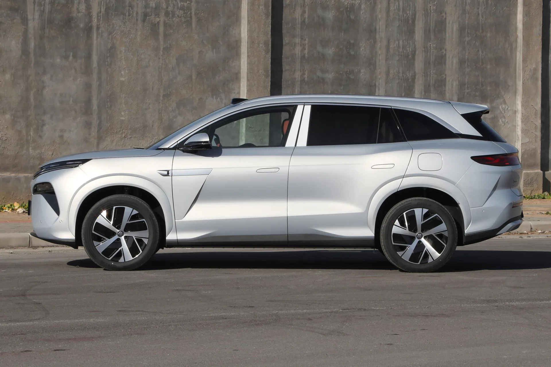  Tang L EV 670 KM RWD LiDAR Prestige