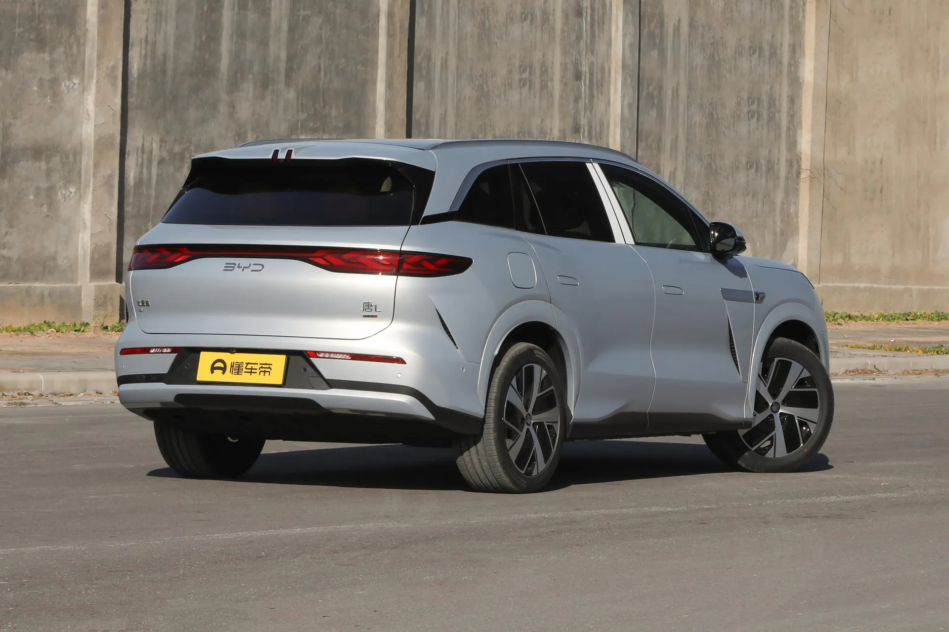  Tang L EV 670 KM RWD LiDAR Prestige