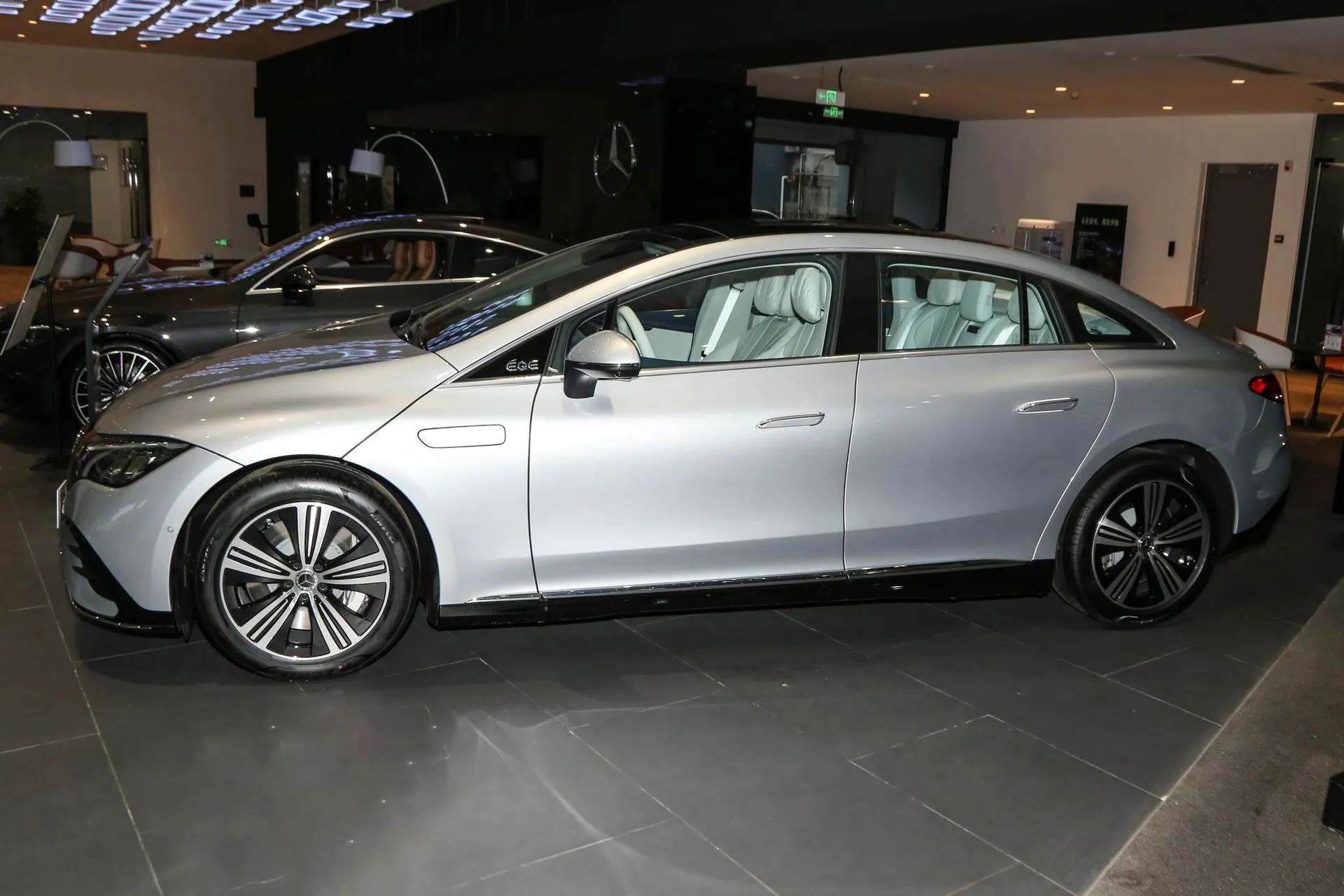  EQE 500 4MATIC Luxury