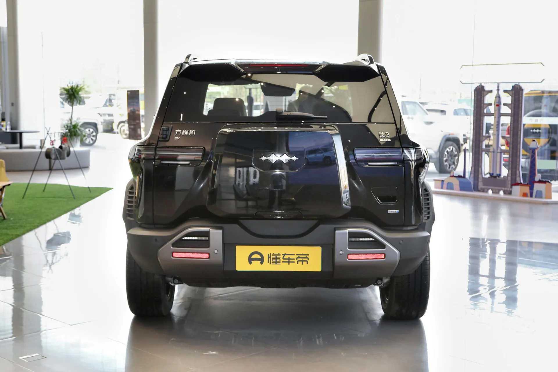  Titanium 3 501 KM AWD Max