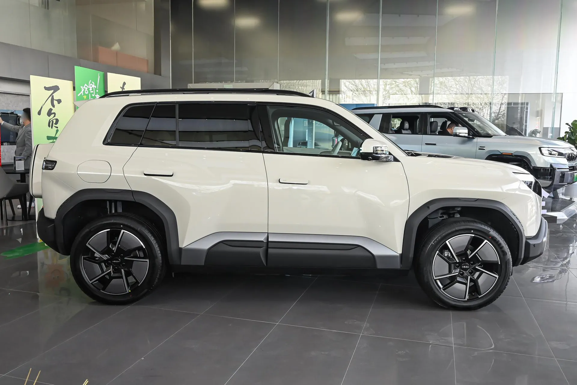  Titanium 3 501 KM AWD Max