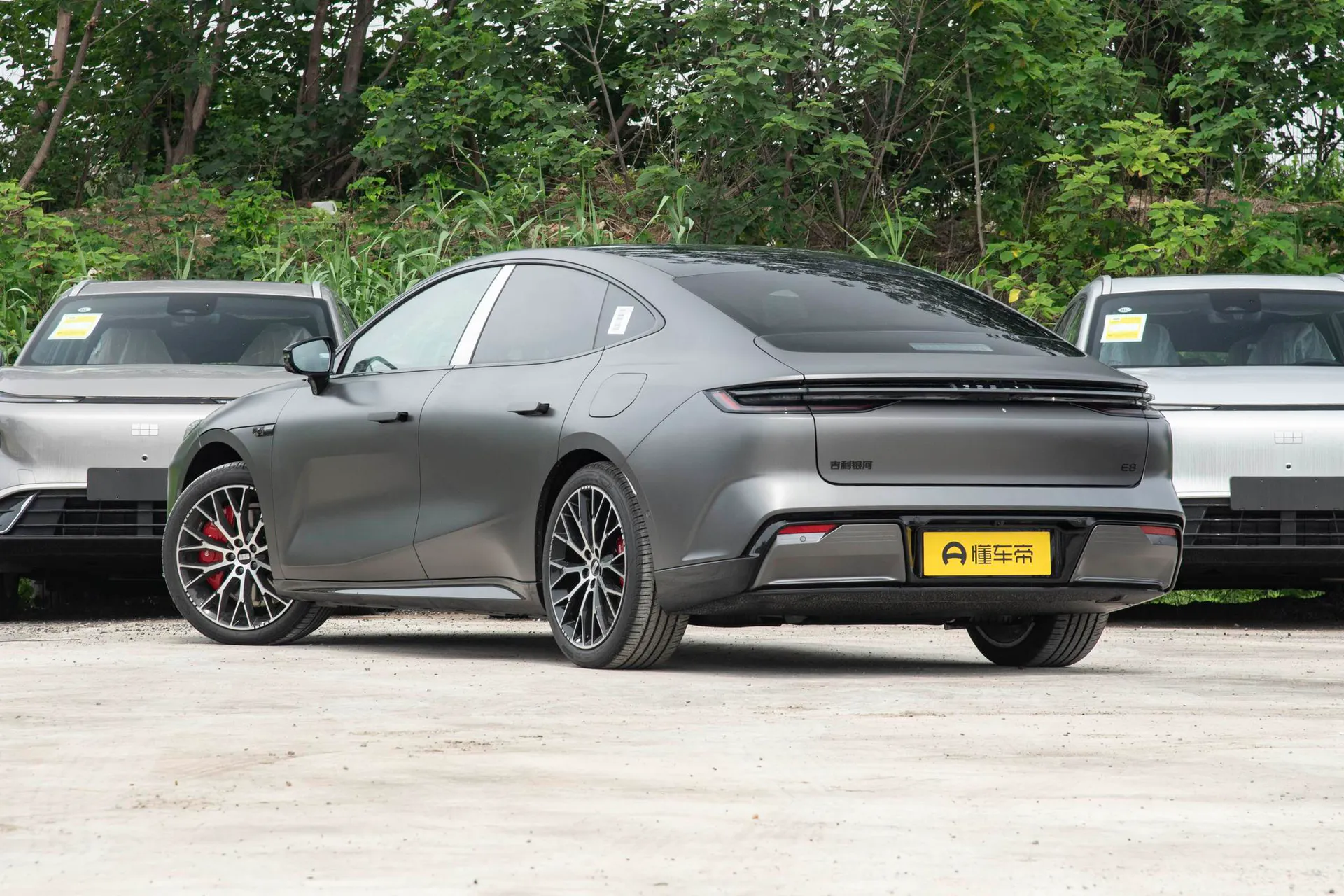  E8 620km AWD Starship LiDAR