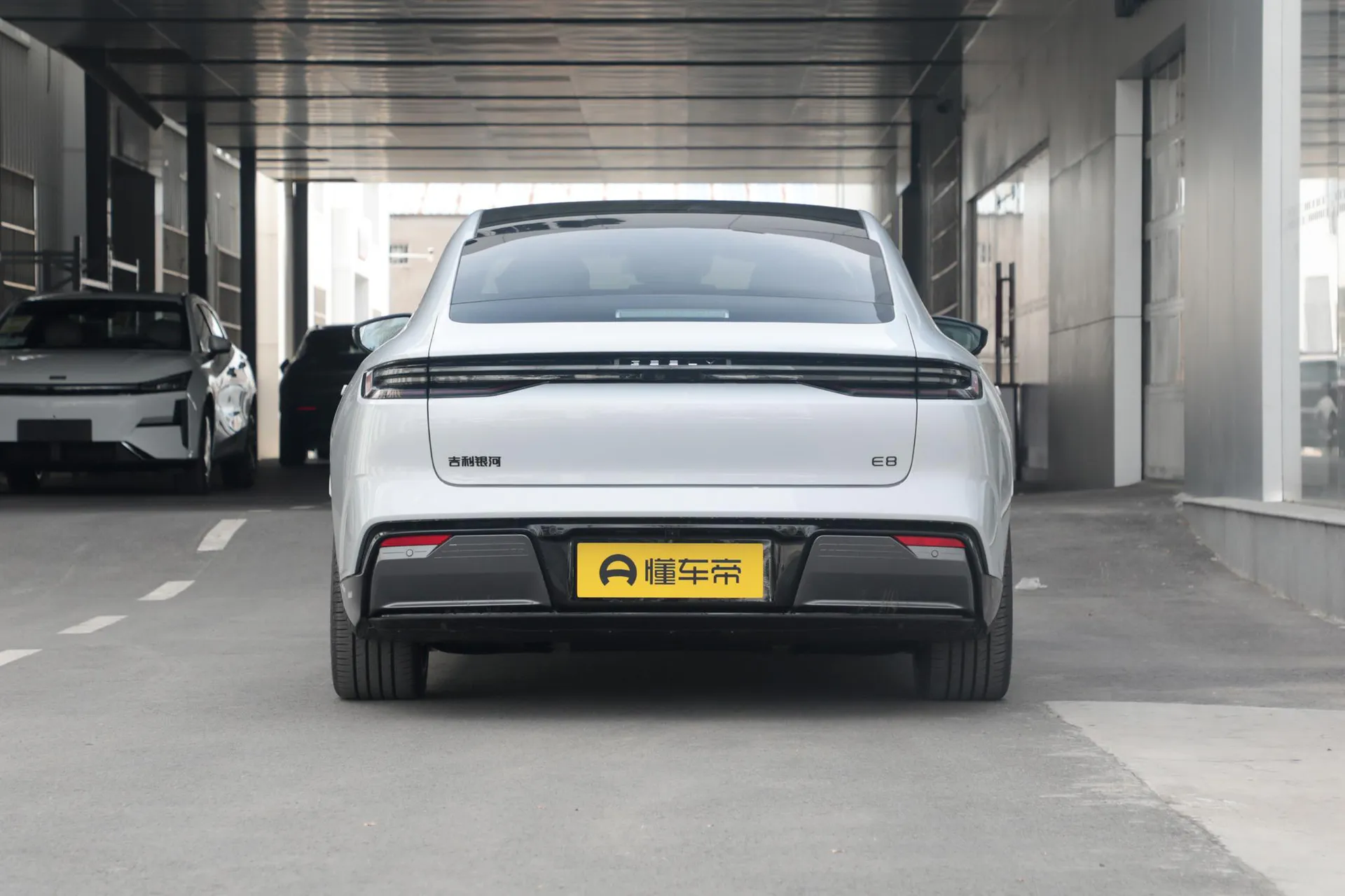  E8 620km AWD Starship LiDAR