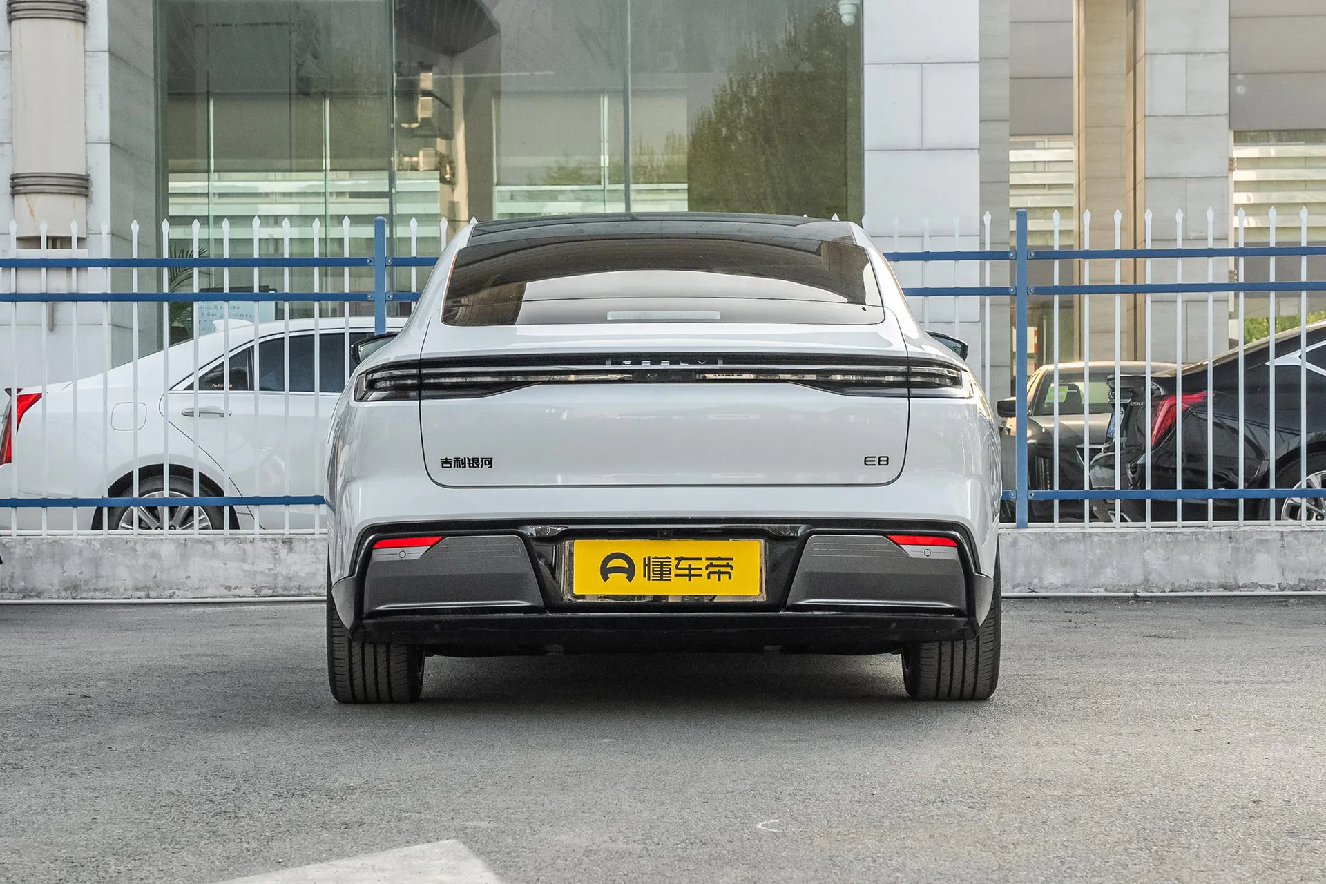  E8 620km AWD Starship LiDAR