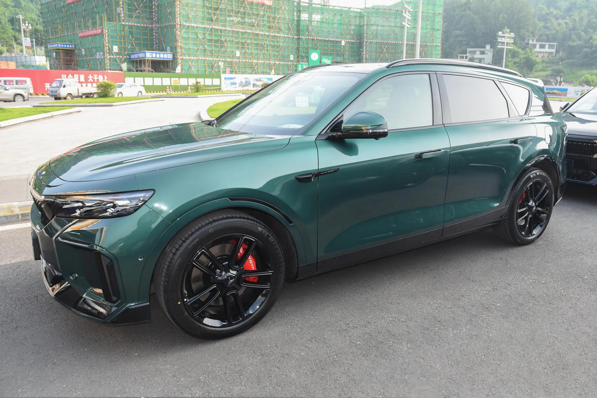  Free 318 AWD Explorer