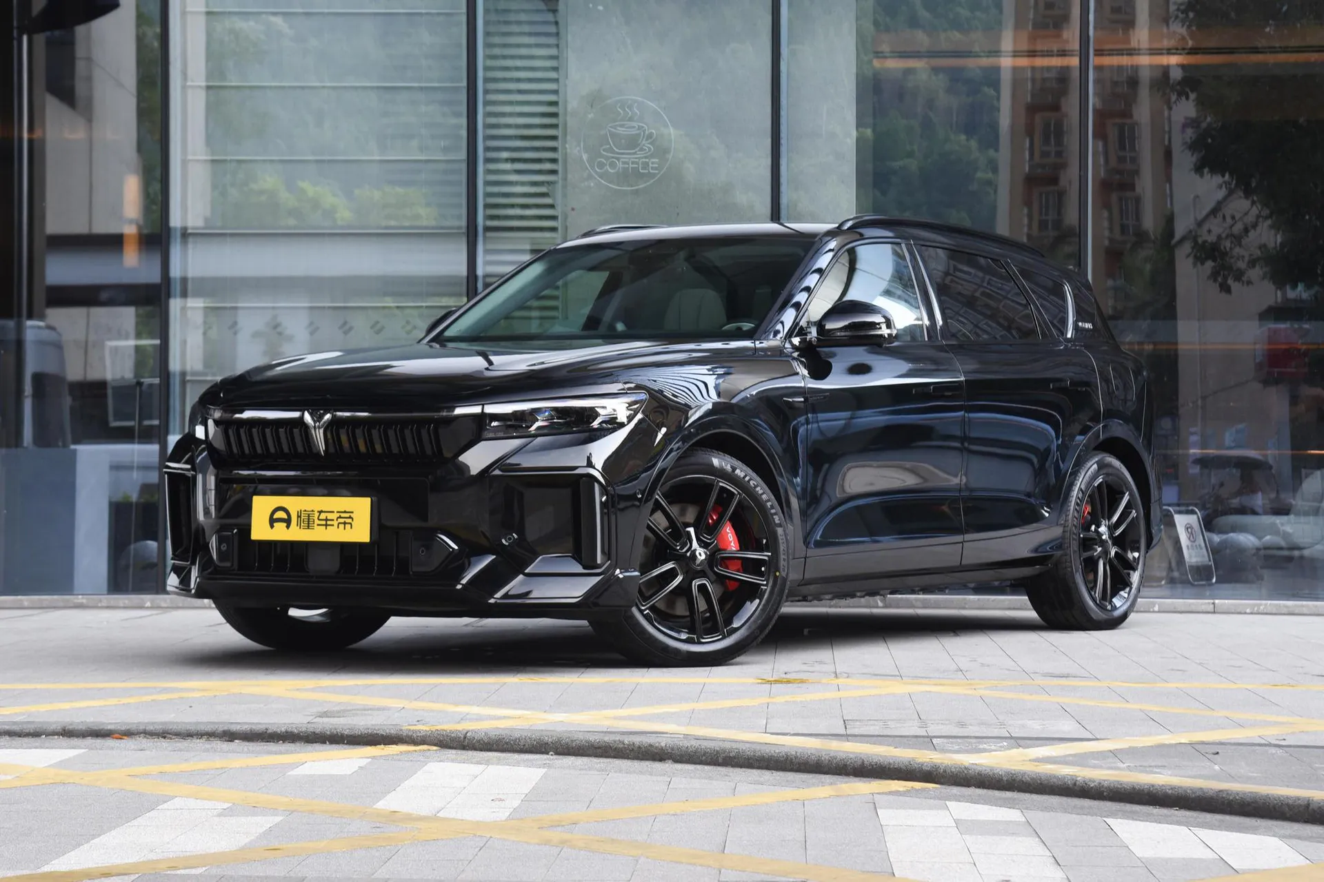  Free 318 AWD Explorer