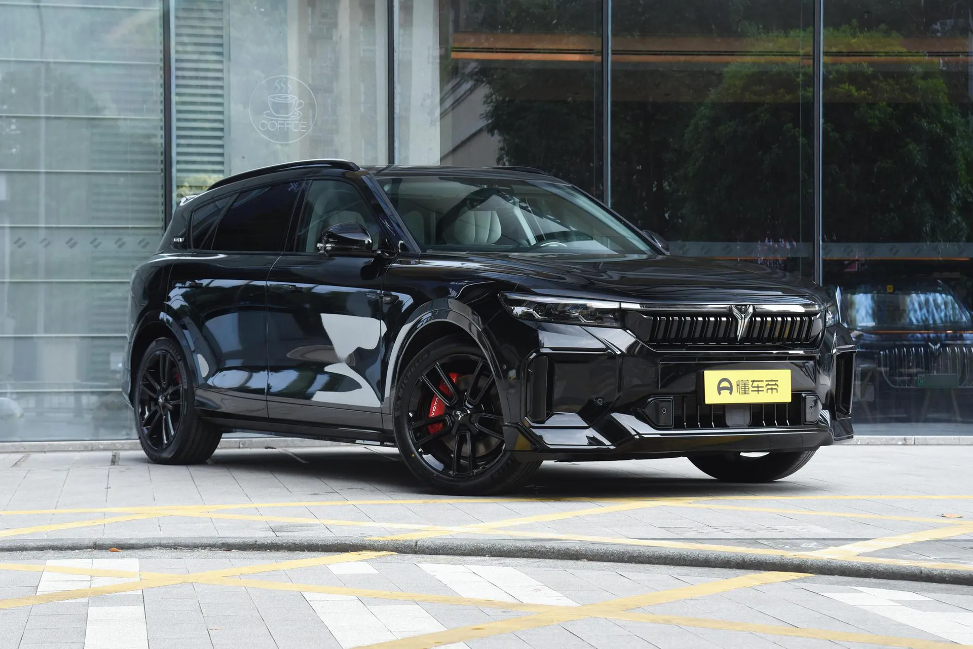  Free 318 AWD Explorer