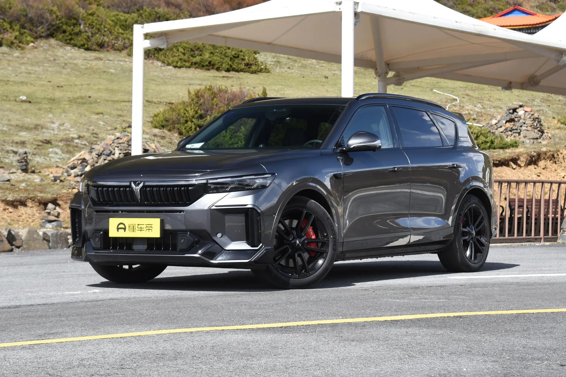  Free 318 AWD Explorer