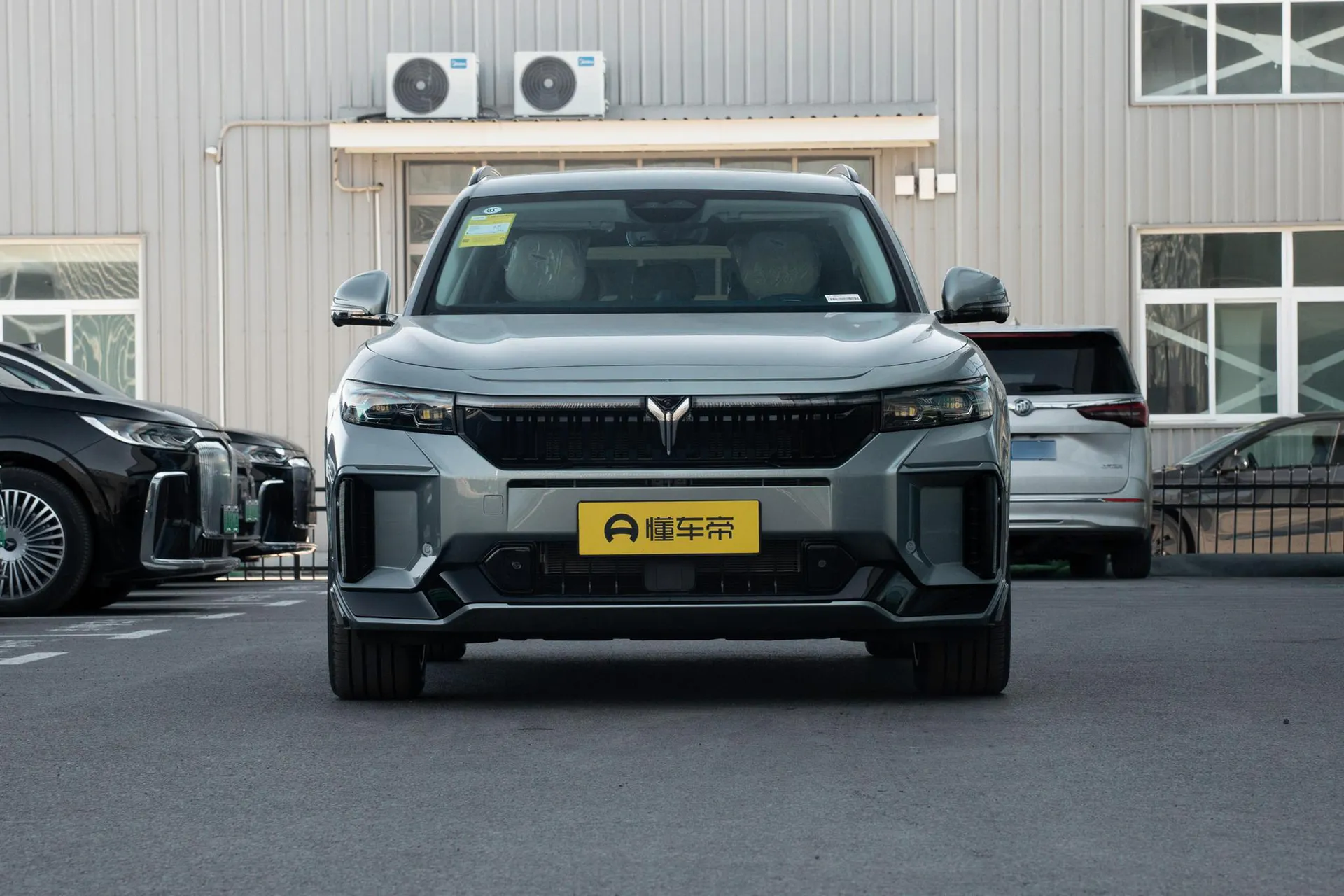  Free 318 AWD Explorer