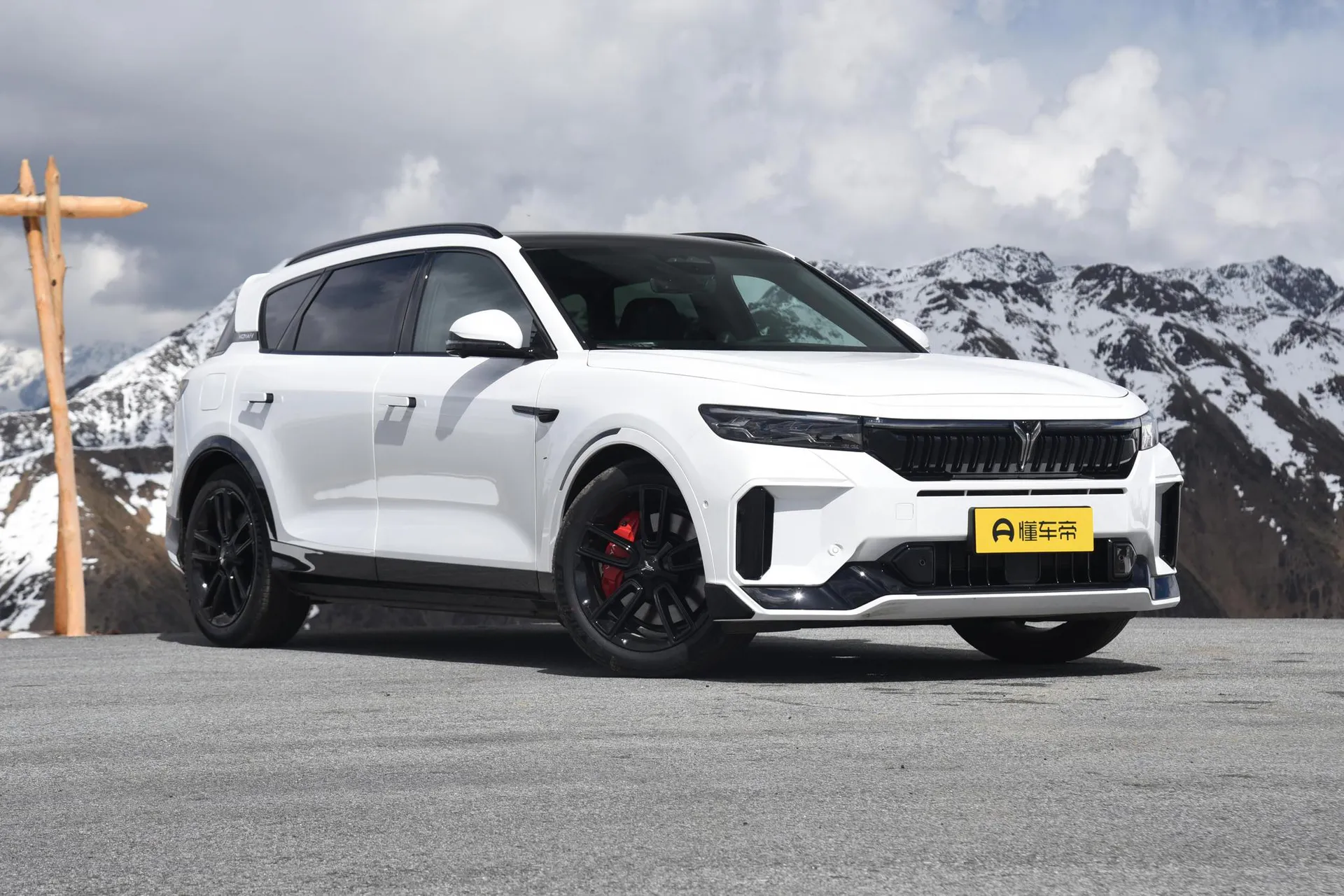  Free 318 AWD Explorer