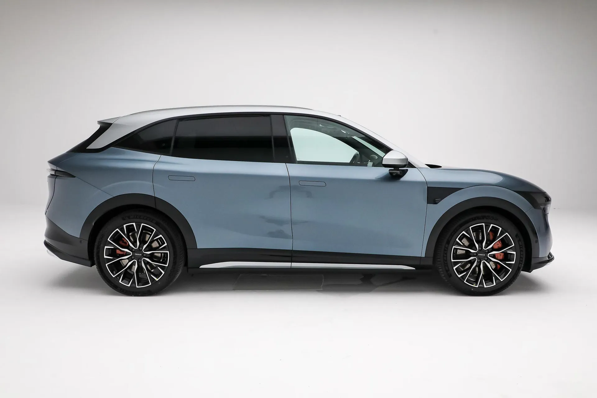  7X 100kWh Long Range AWD Smart Driving