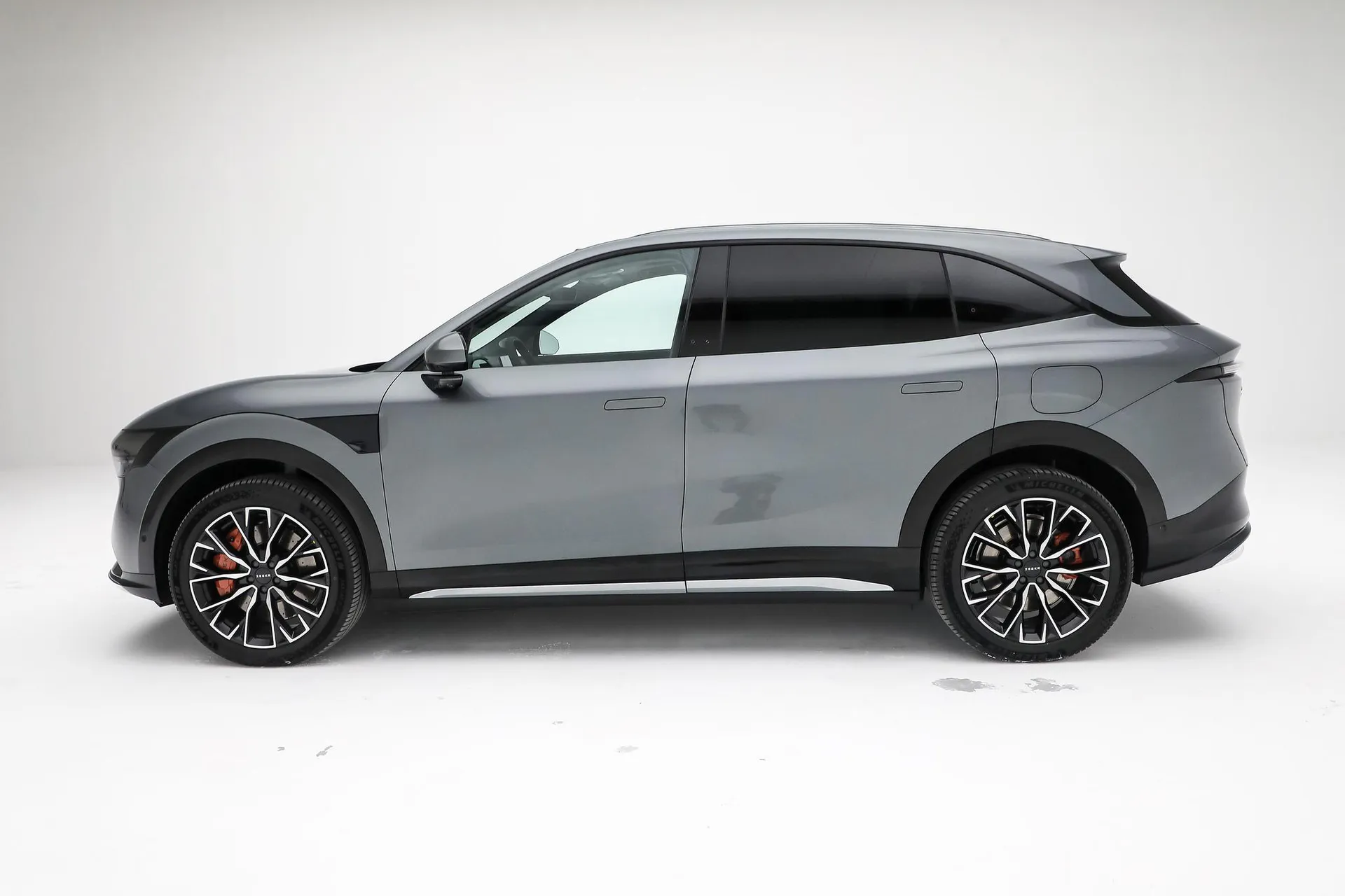  7X 100kWh Long Range AWD Smart Driving