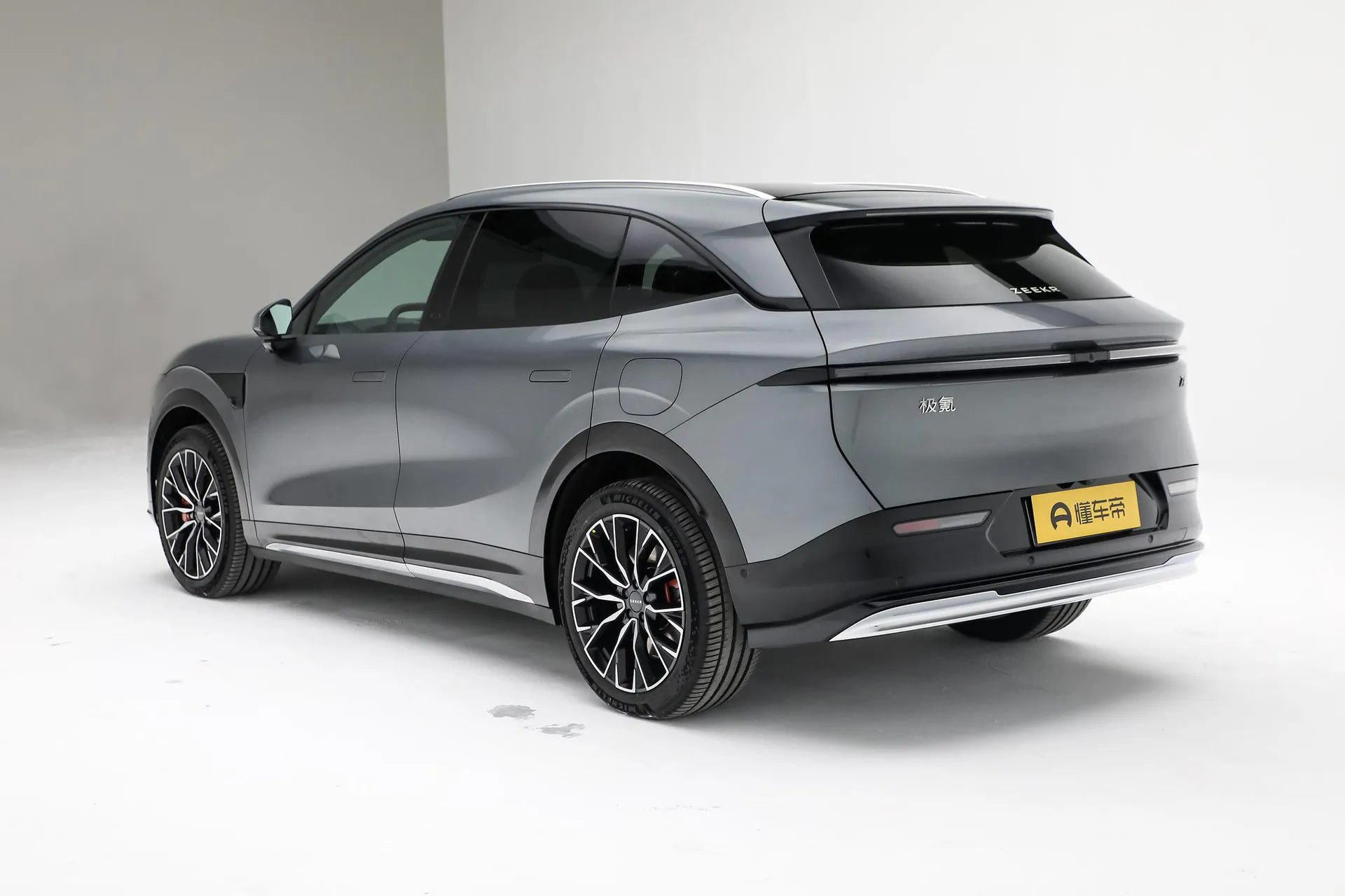  7X 100kWh Long Range AWD Smart Driving