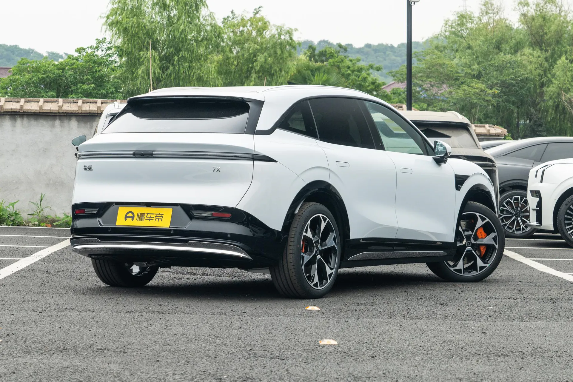  7X 100kWh Long Range AWD Smart Driving