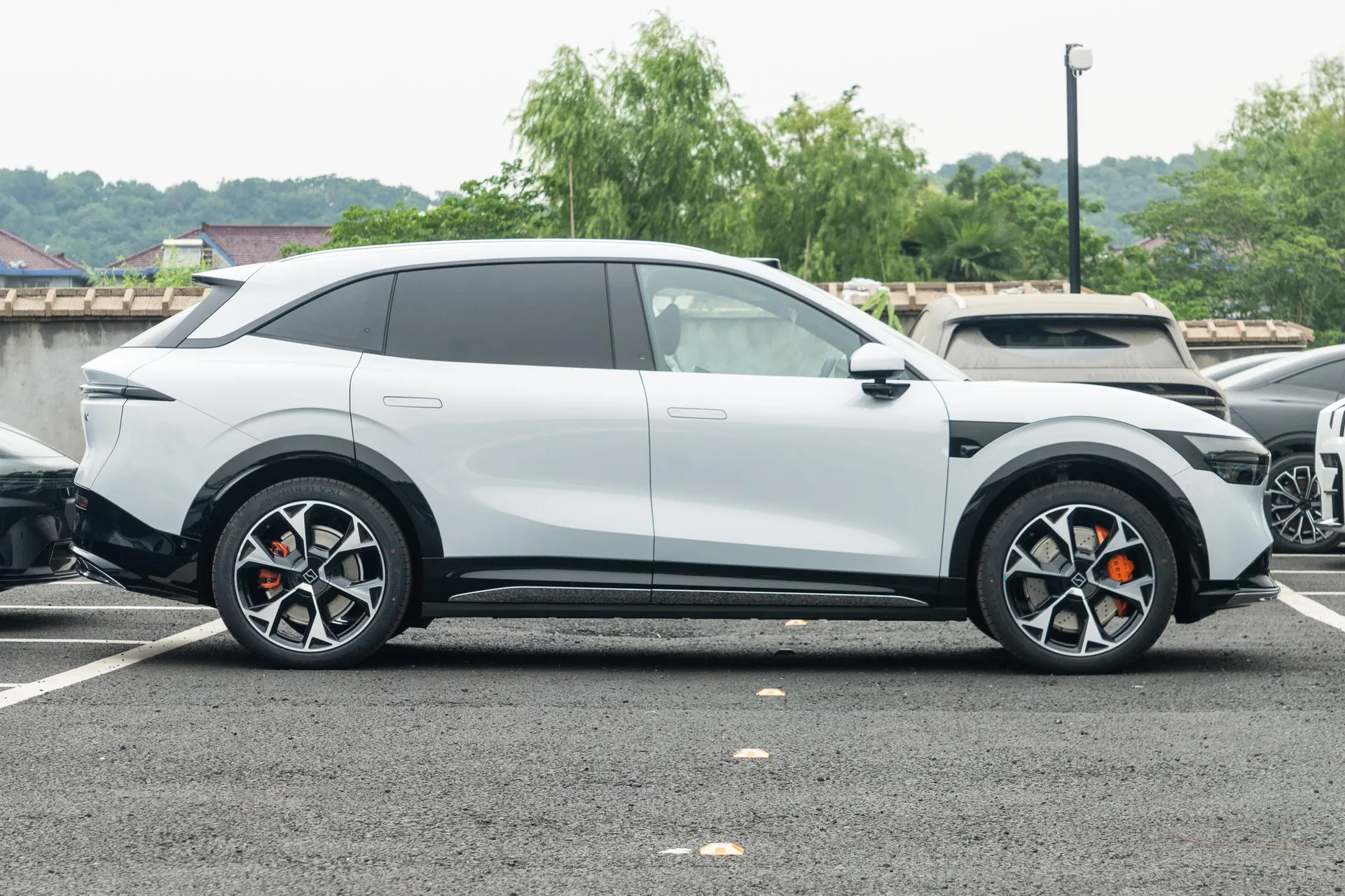  7X 100kWh Long Range AWD Smart Driving