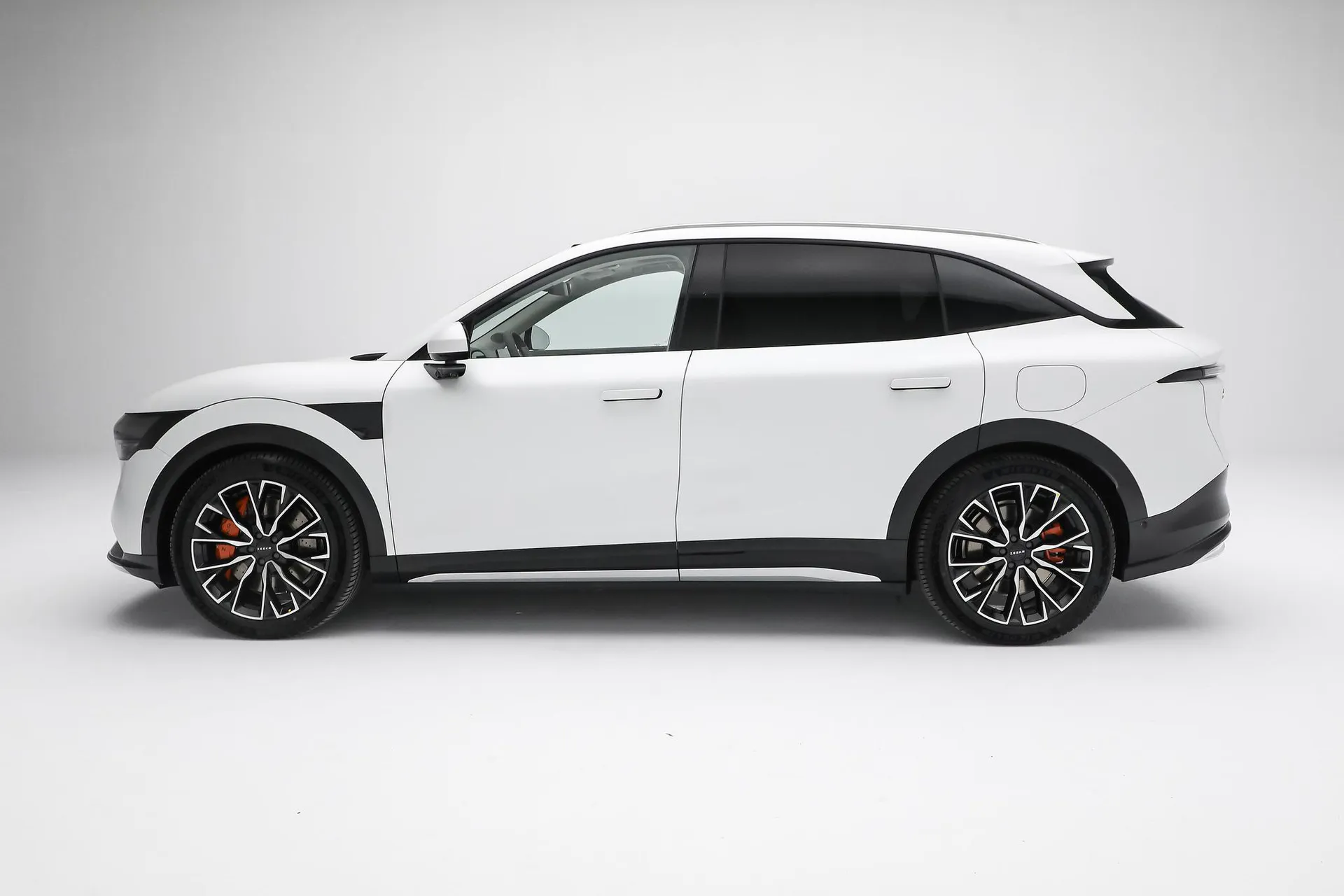 7X 100kWh Long Range AWD Smart Driving