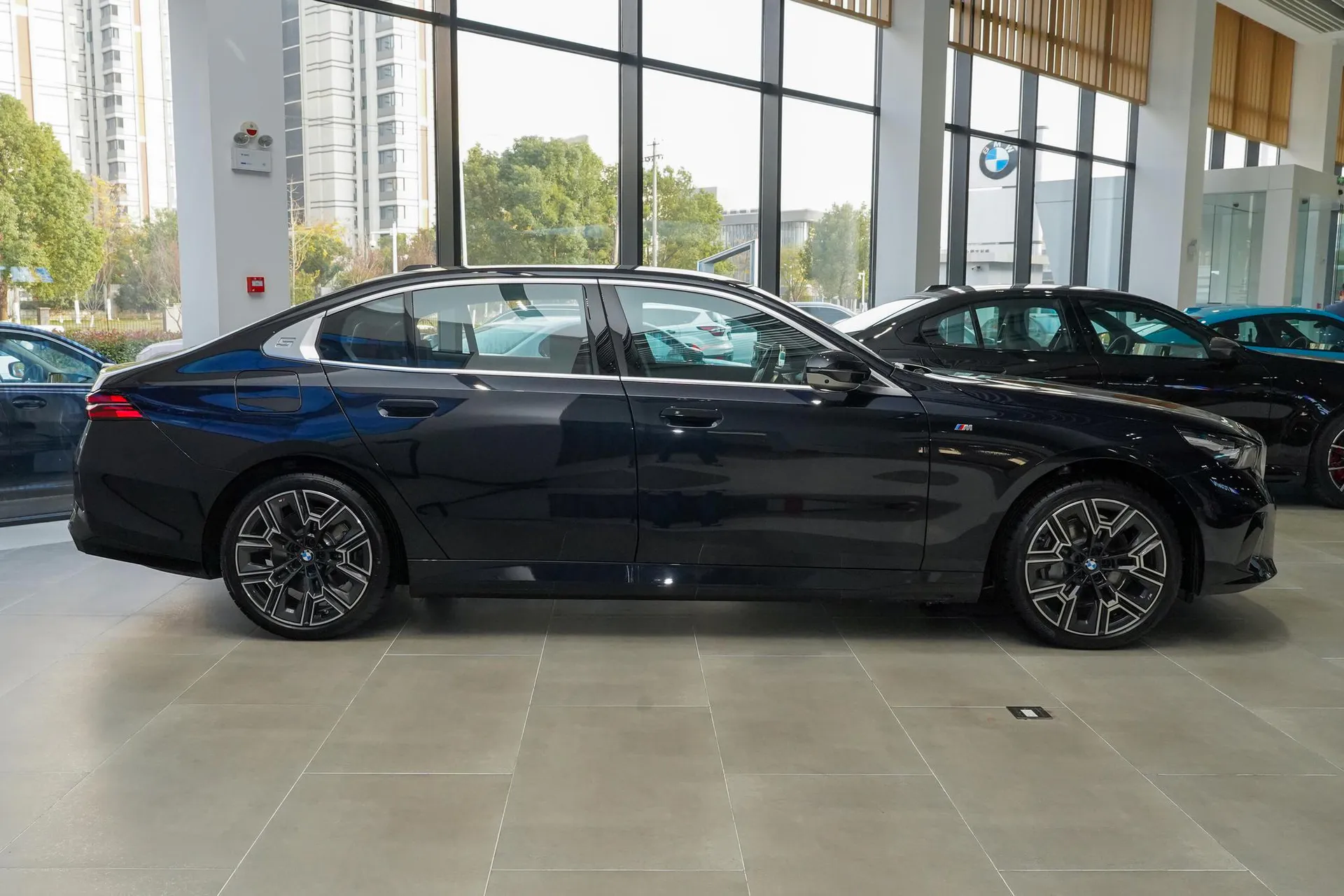  i5 Facelift xDrive 50 L M Sport
