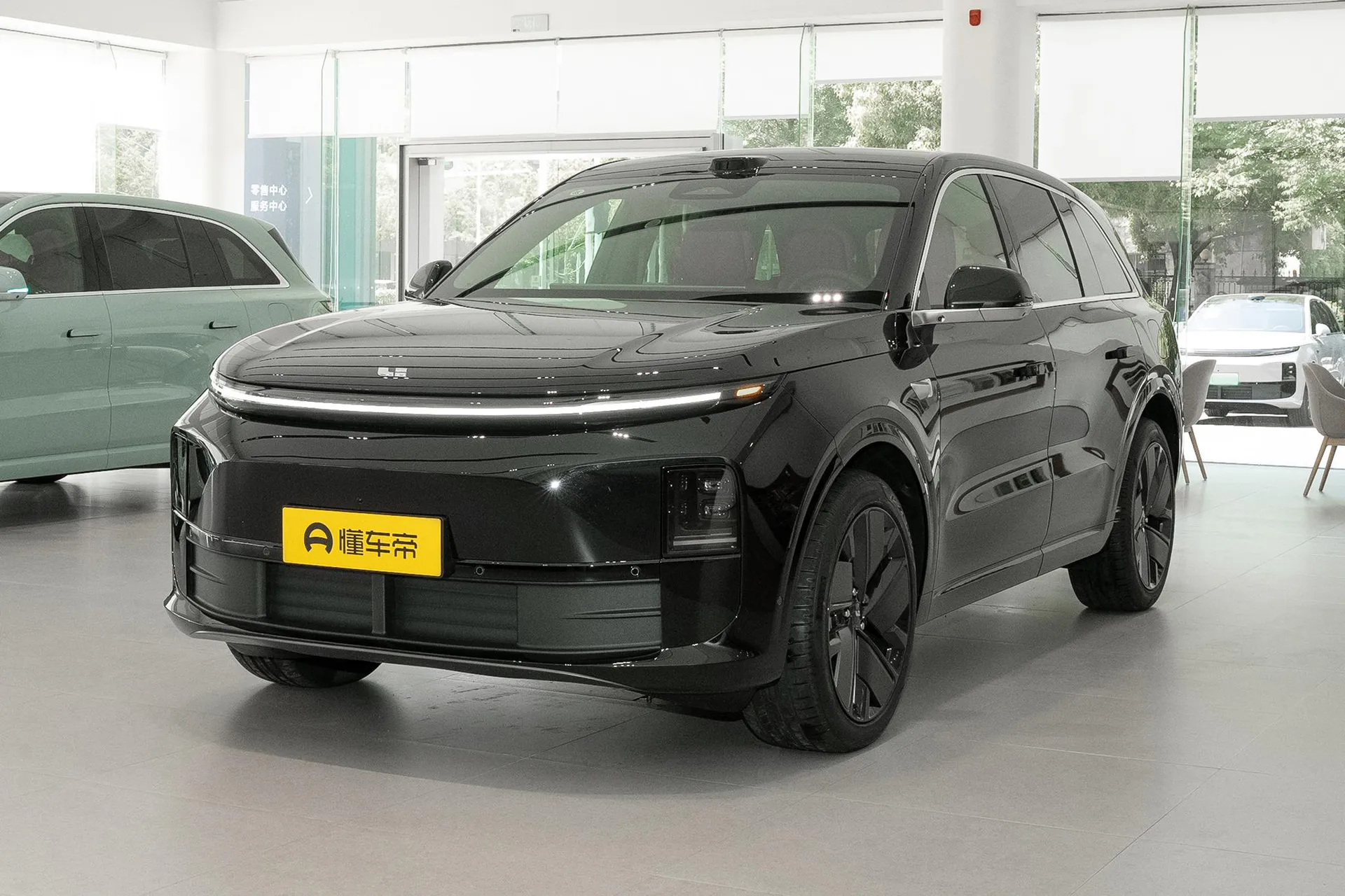 Внедорожник Li Auto L6 Pro Smart Refreshed (2025)