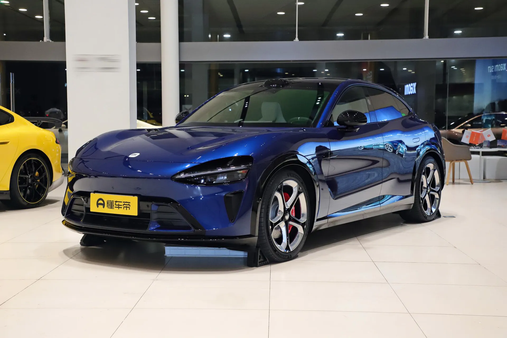 Внедорожник Xiaomi YU7 AWD Max (2025)