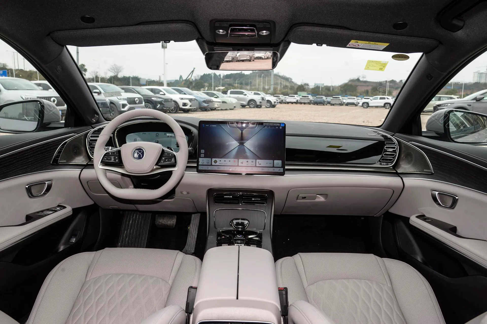  Han EV Smart Driving 701 KM LiDAR Flagship