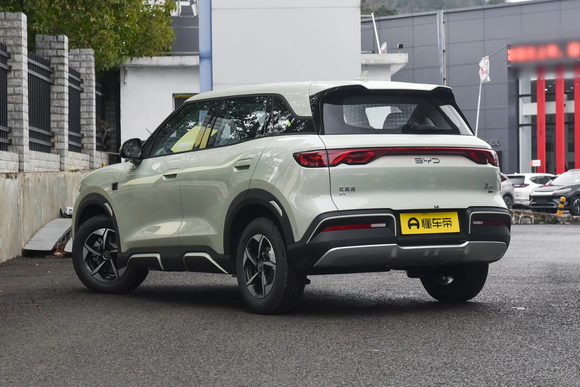  Yuan Up Smart Drive 401 KM Leading