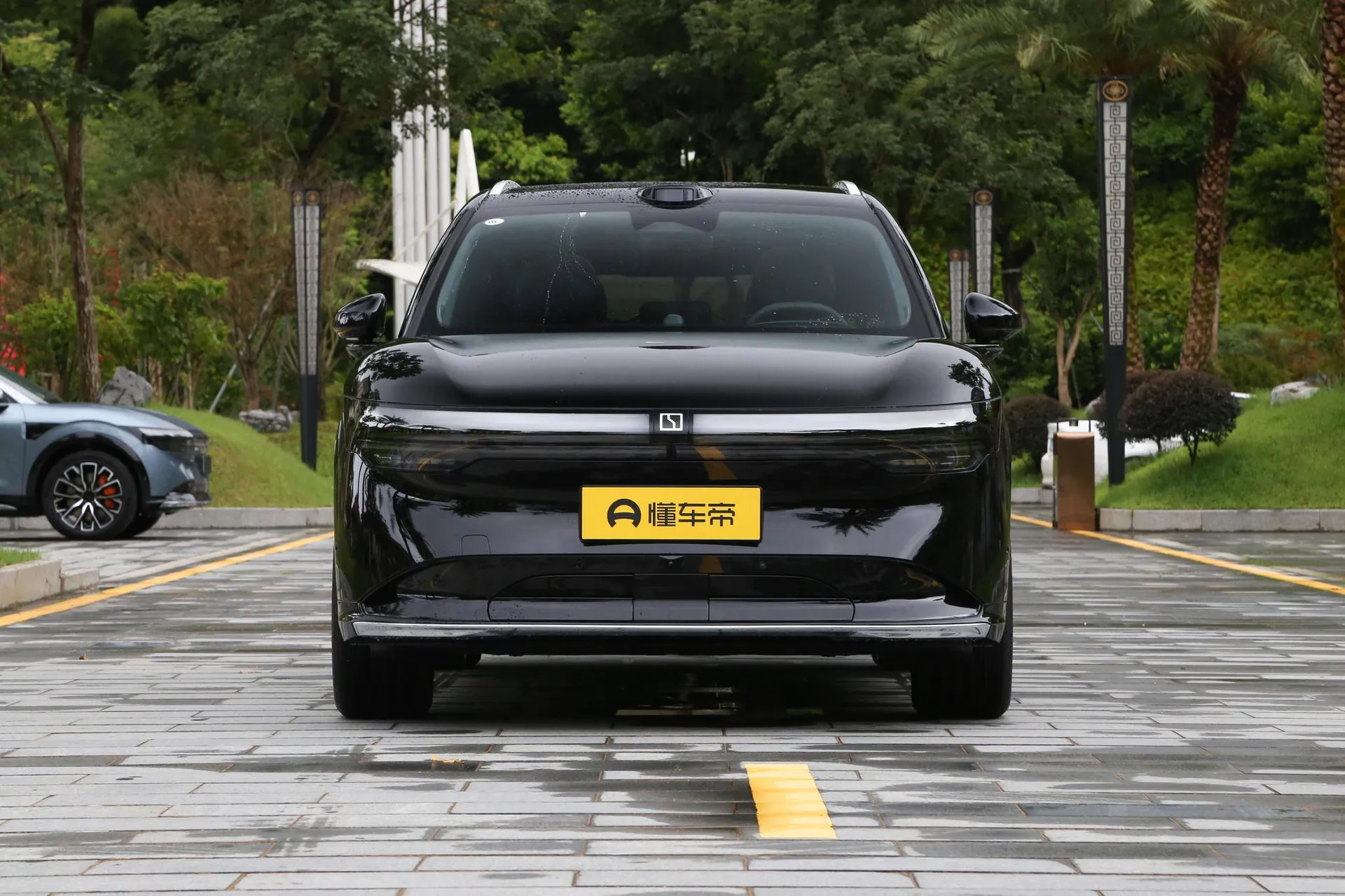  7X 100kWh Long Range RWD Smart Driving