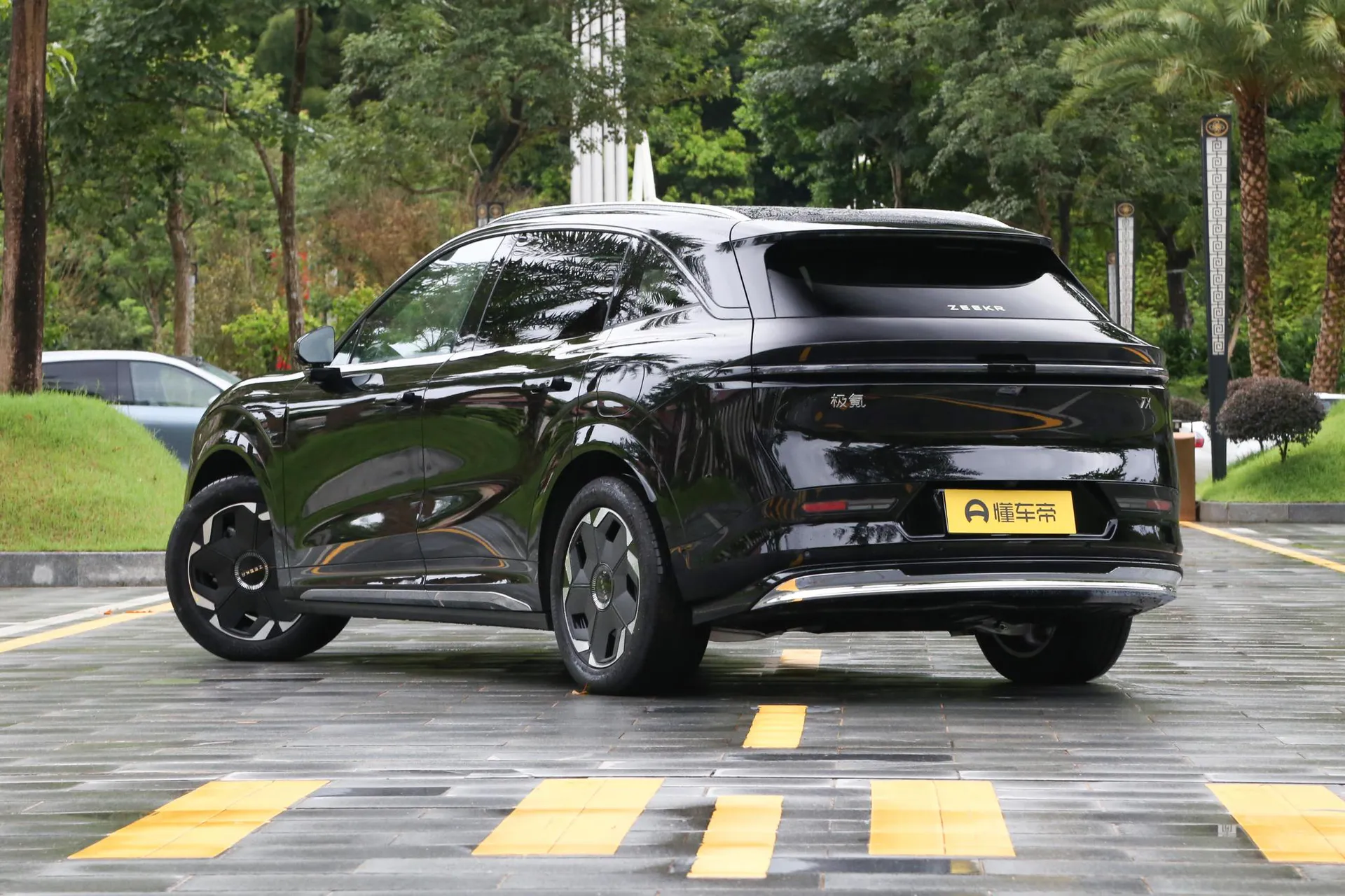  7X 100kWh Long Range RWD Smart Driving