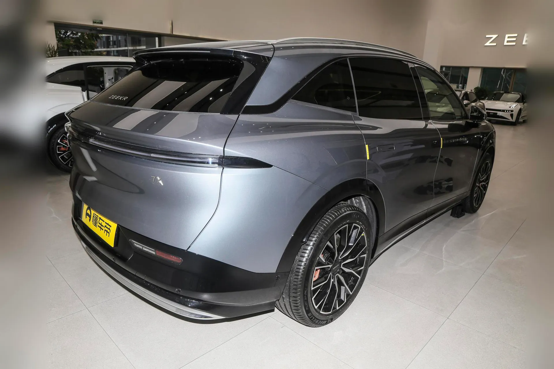  7X 100kWh Long Range RWD Smart Driving