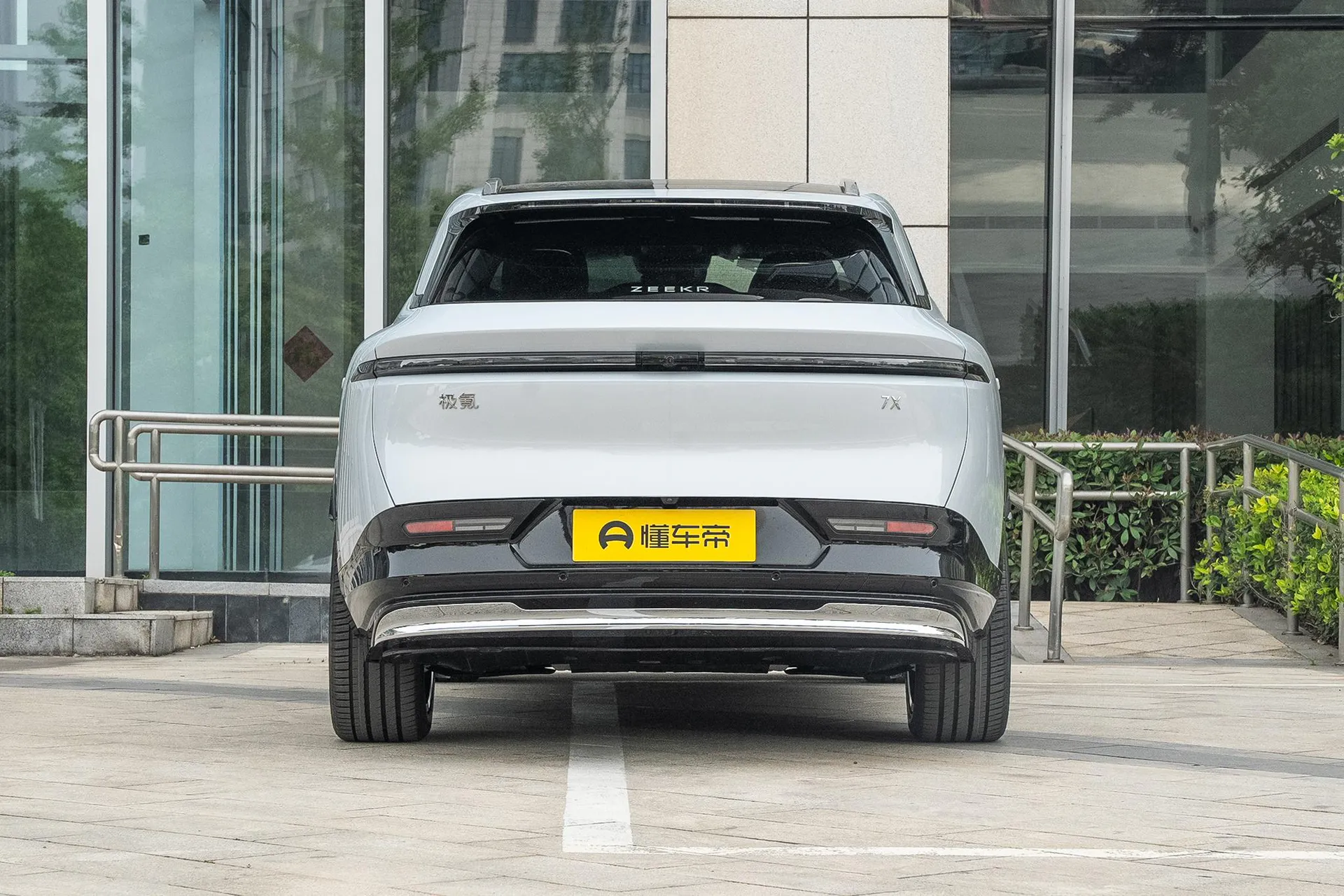  7X 100kWh Long Range RWD Smart Driving