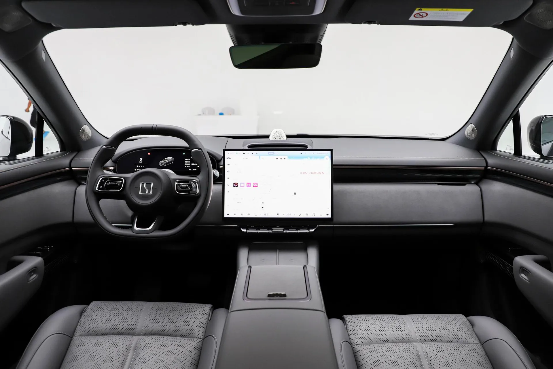  7X 100kWh Long Range RWD Smart Driving