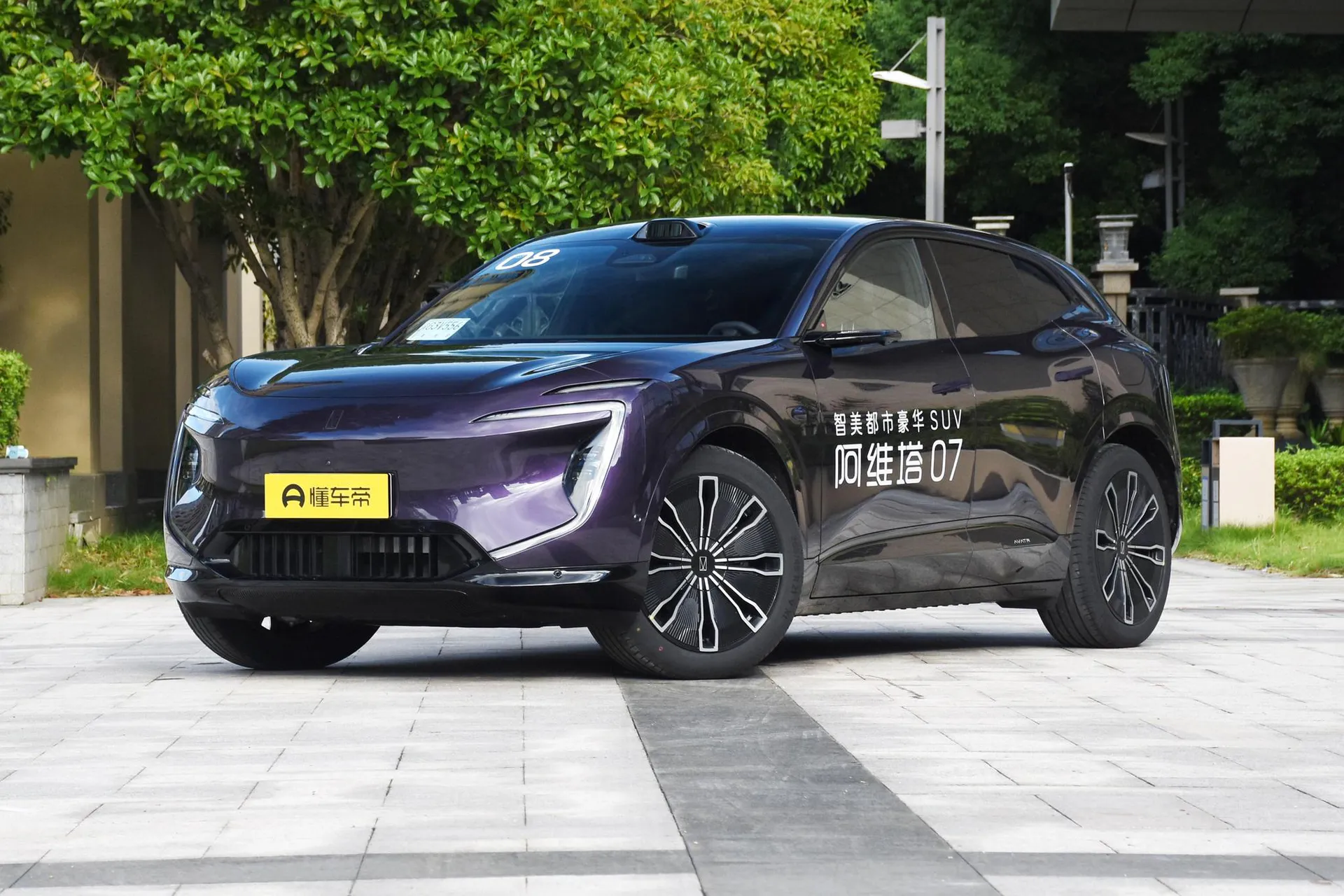 Внедорожник Avatr 07 Ultra AWD Pure EV (2024)