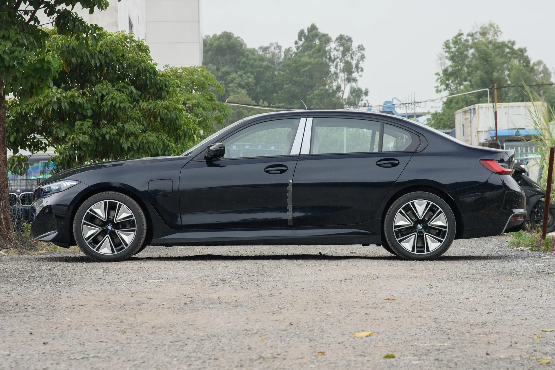  i3 eDrive 40 L Night Sport Package