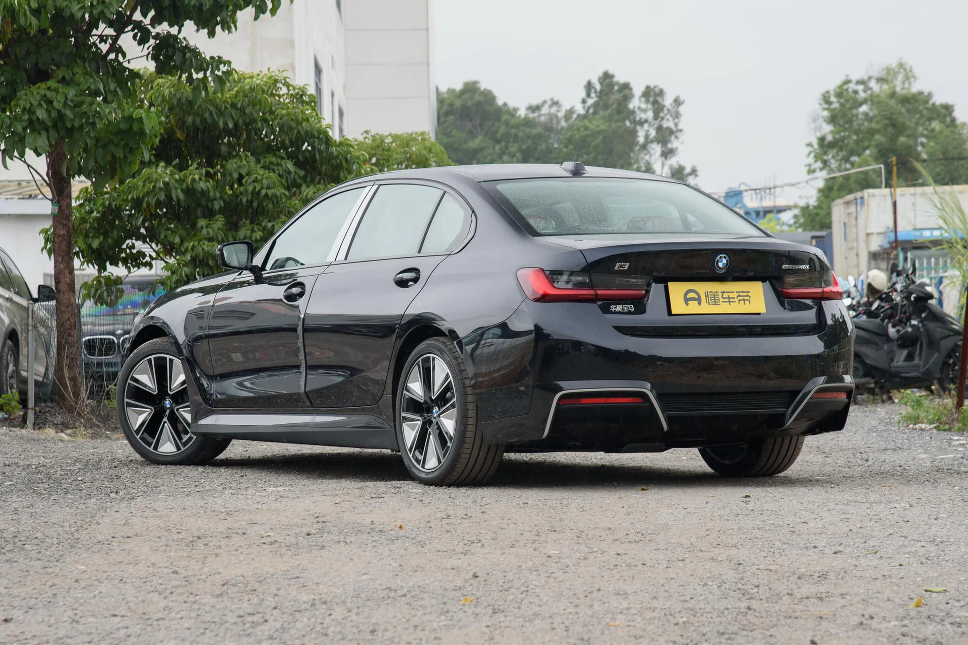  i3 eDrive 40 L Night Sport Package
