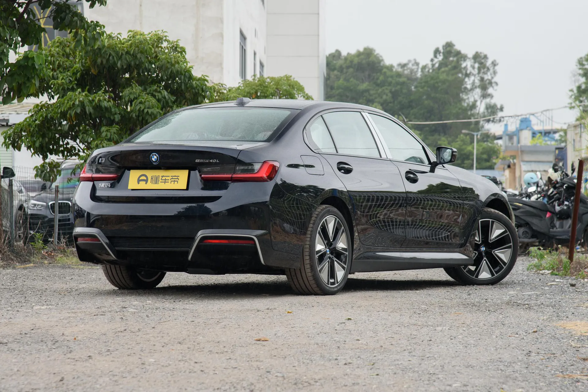  i3 eDrive 40 L Night Sport Package