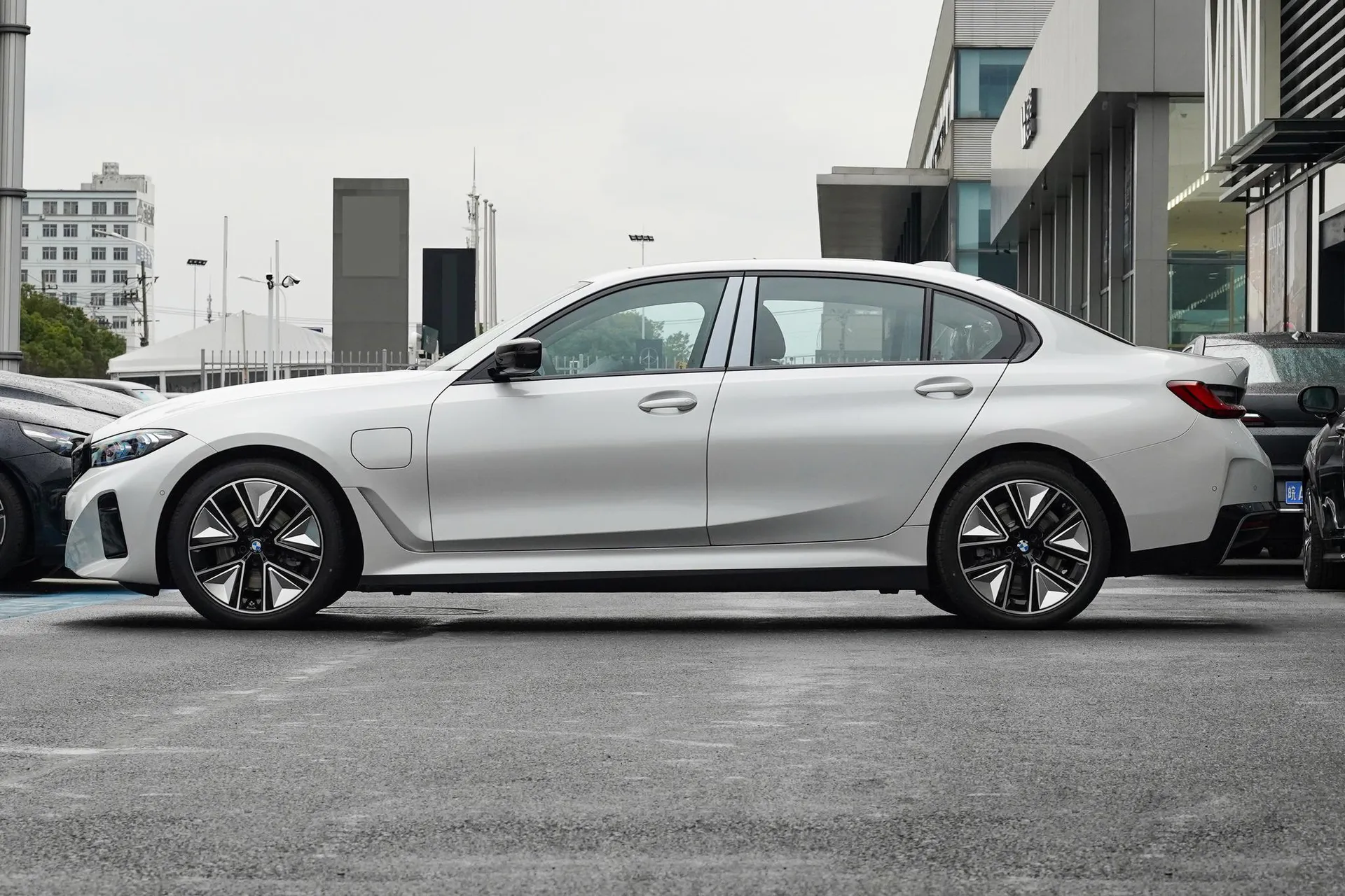  i3 eDrive 40 L Night Sport Package