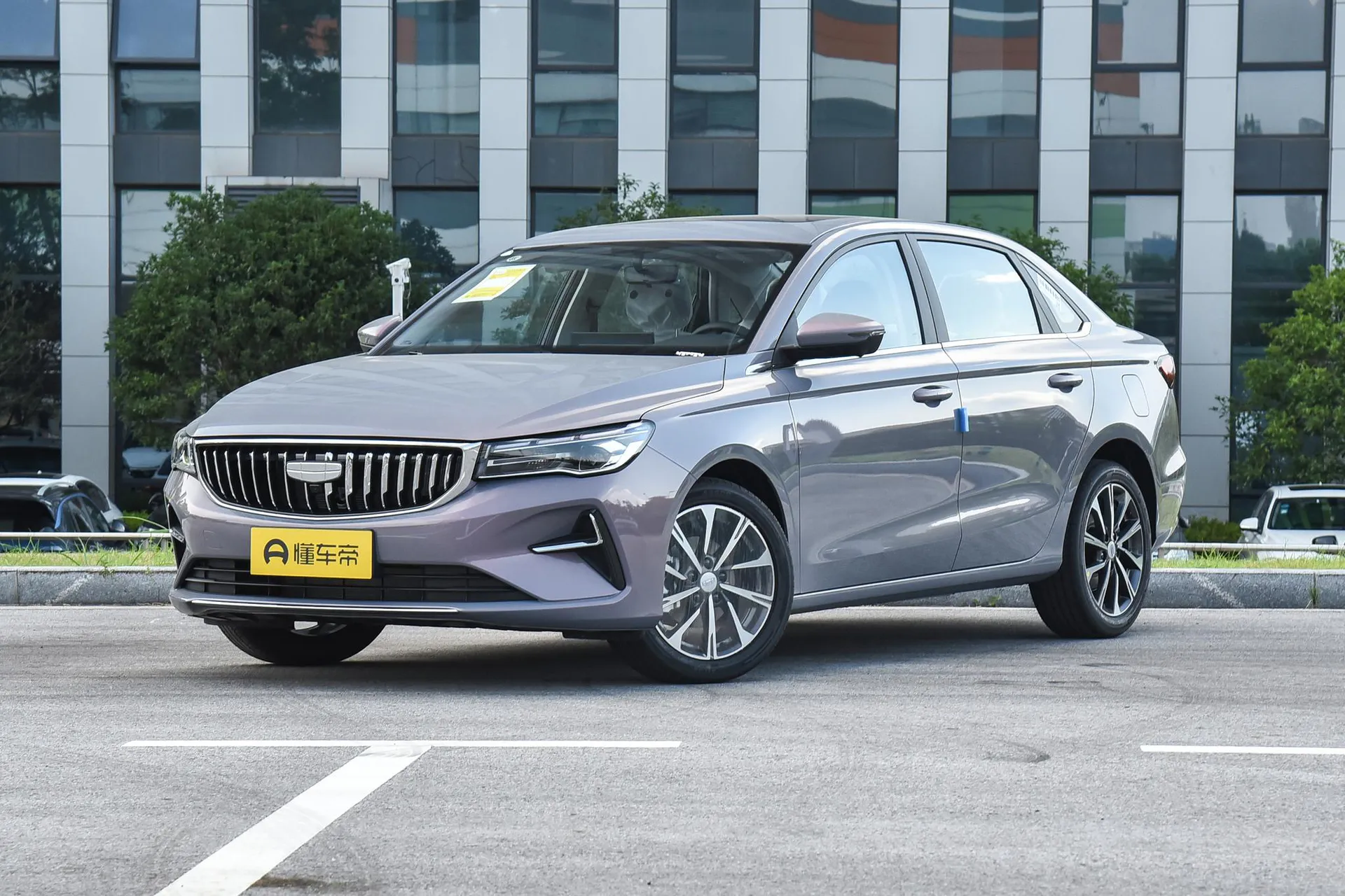  Emgrand 4 Million Commemorative 1.5L CVT Soar