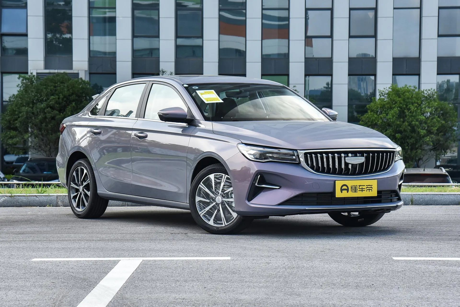  Emgrand 4 Million Commemorative 1.5L CVT Soar