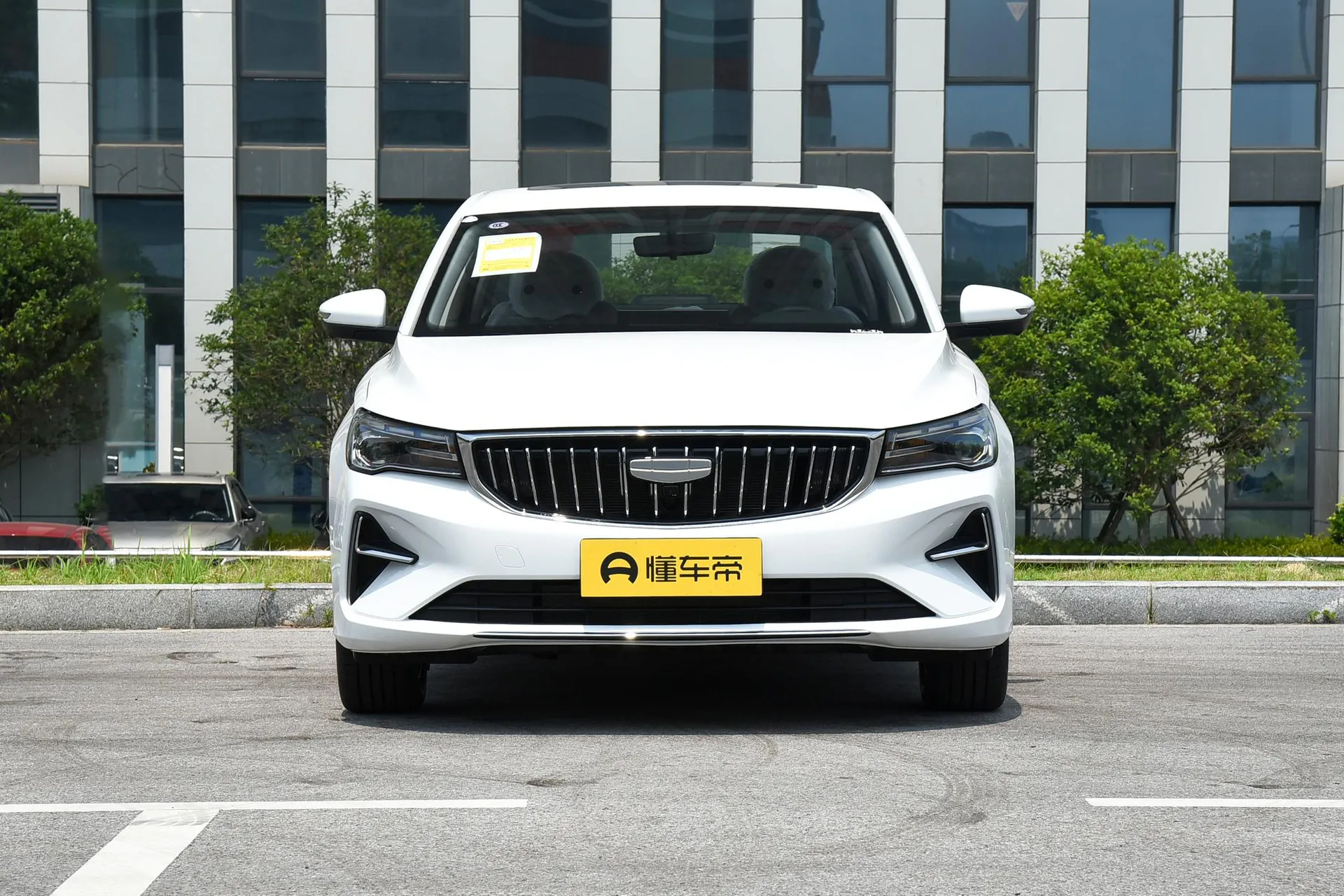 Emgrand 4 Million Commemorative 1.5L CVT Soar