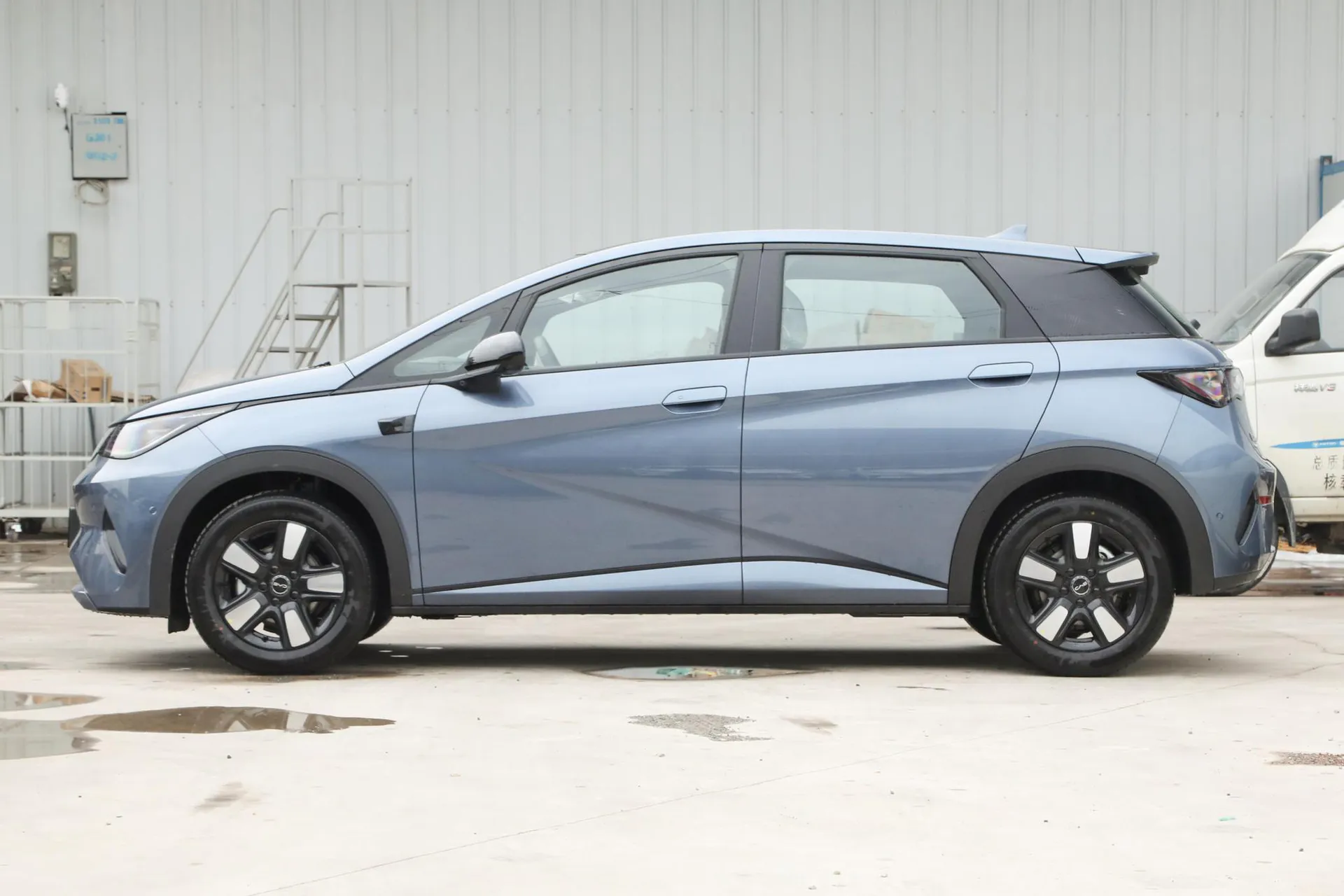 Dolphin Smart Driving 410 KM Fashion