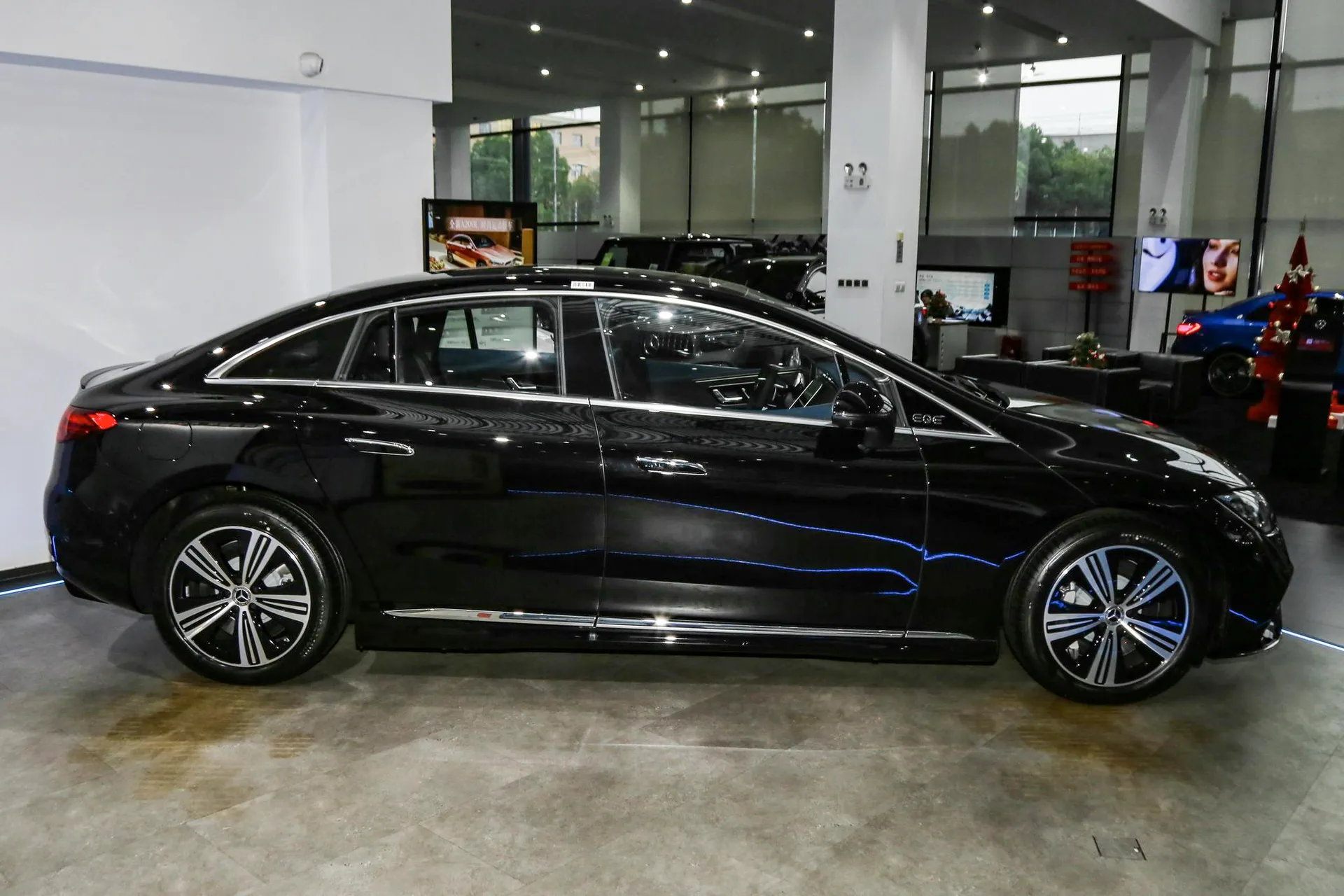  EQE 500 4MATIC Pioneer