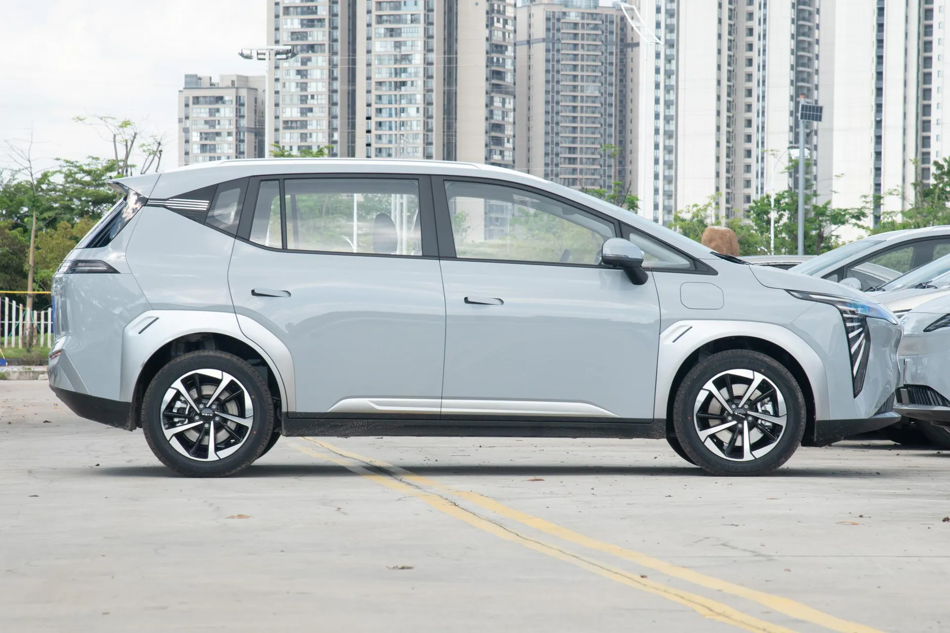  Y Plus 510 Smart Luxury