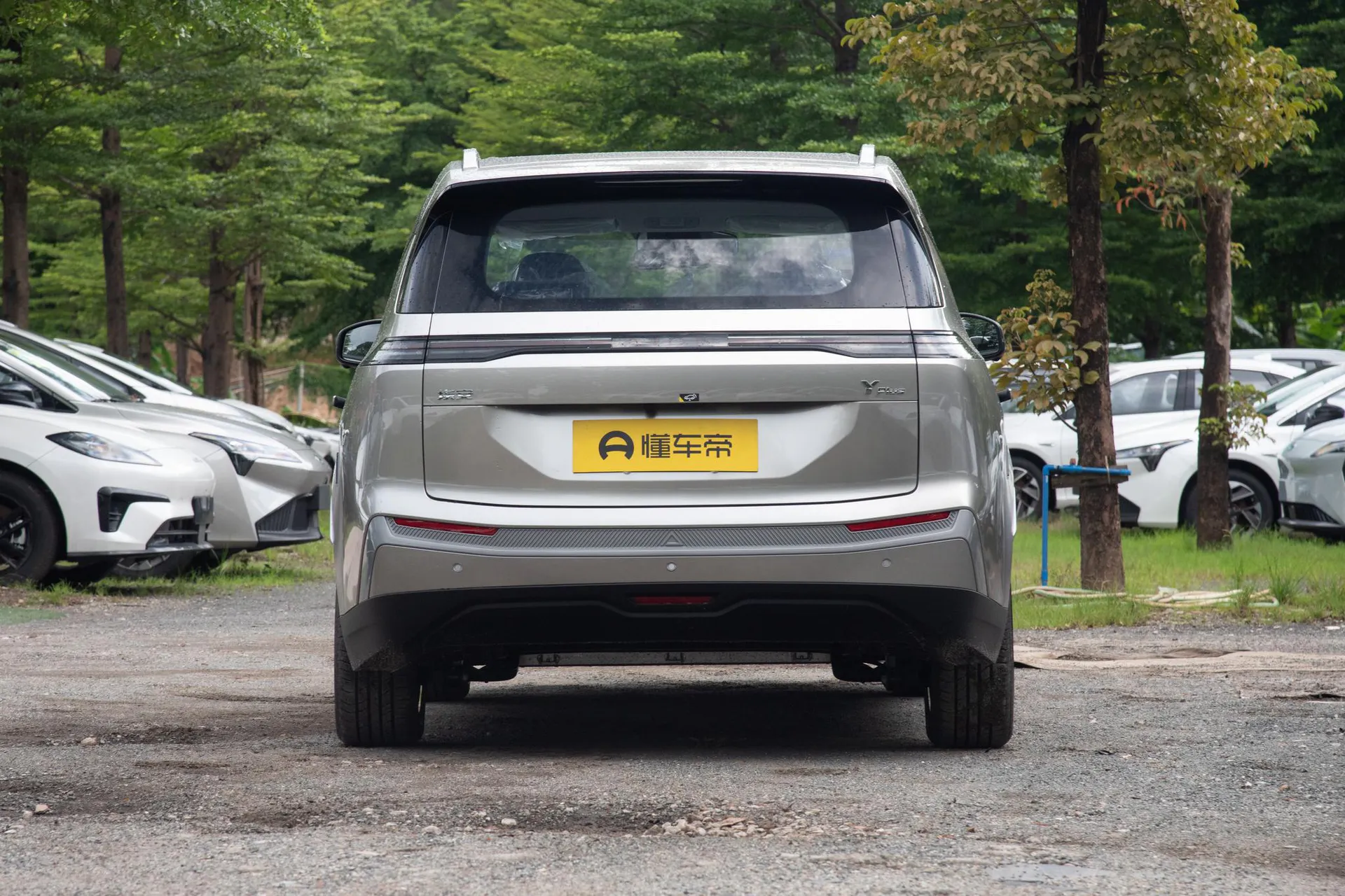  Y Plus 510 Smart Luxury