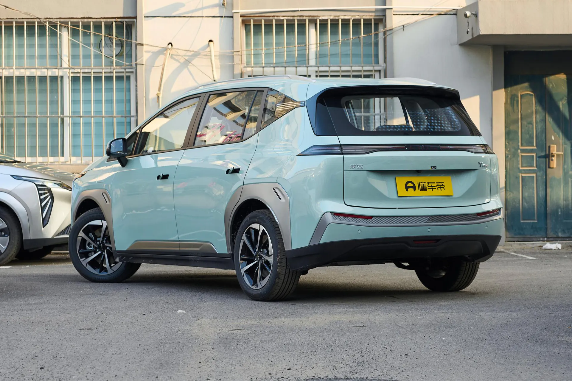  Y Plus 510 Smart Luxury