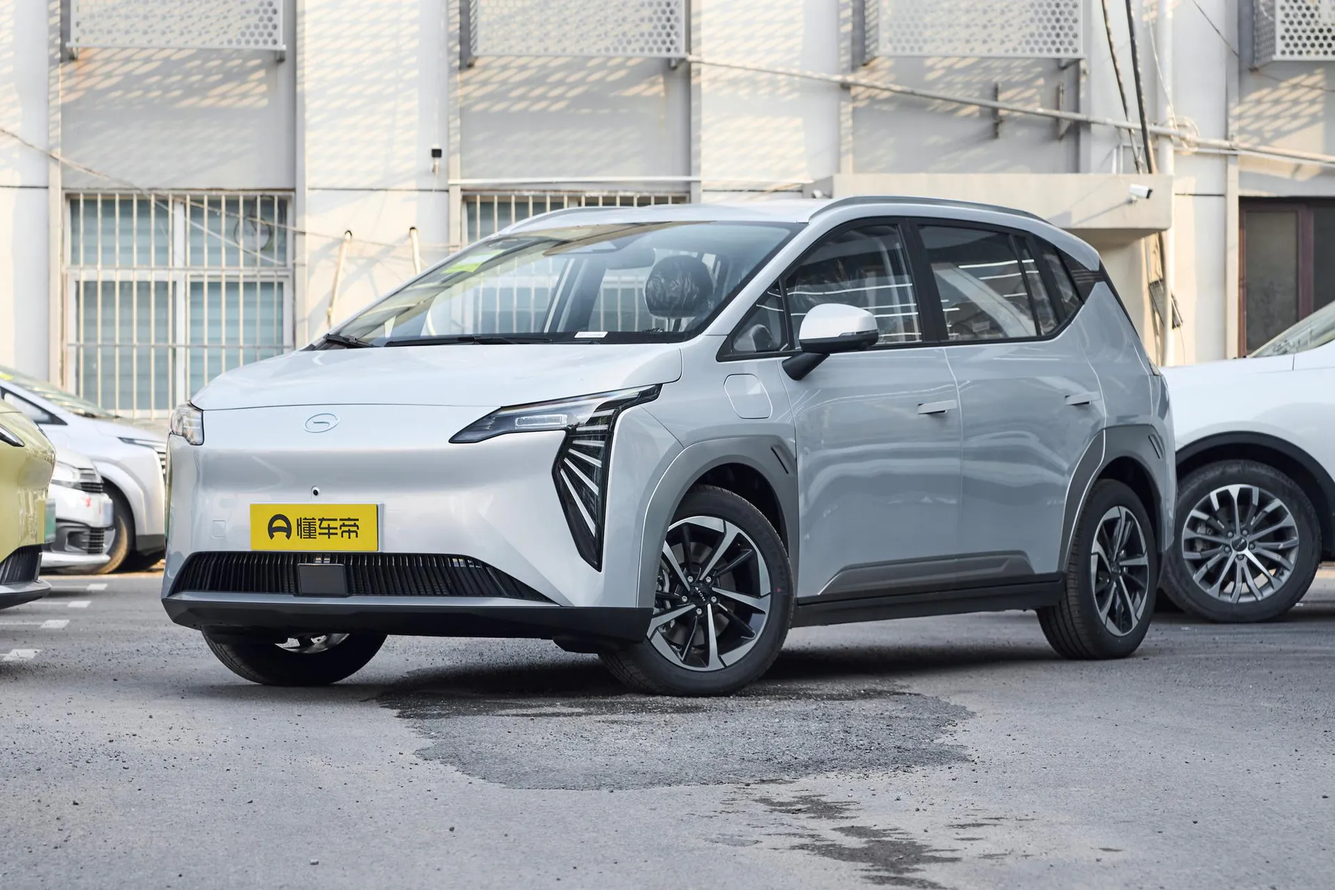 Y Plus 510 Smart Luxury
